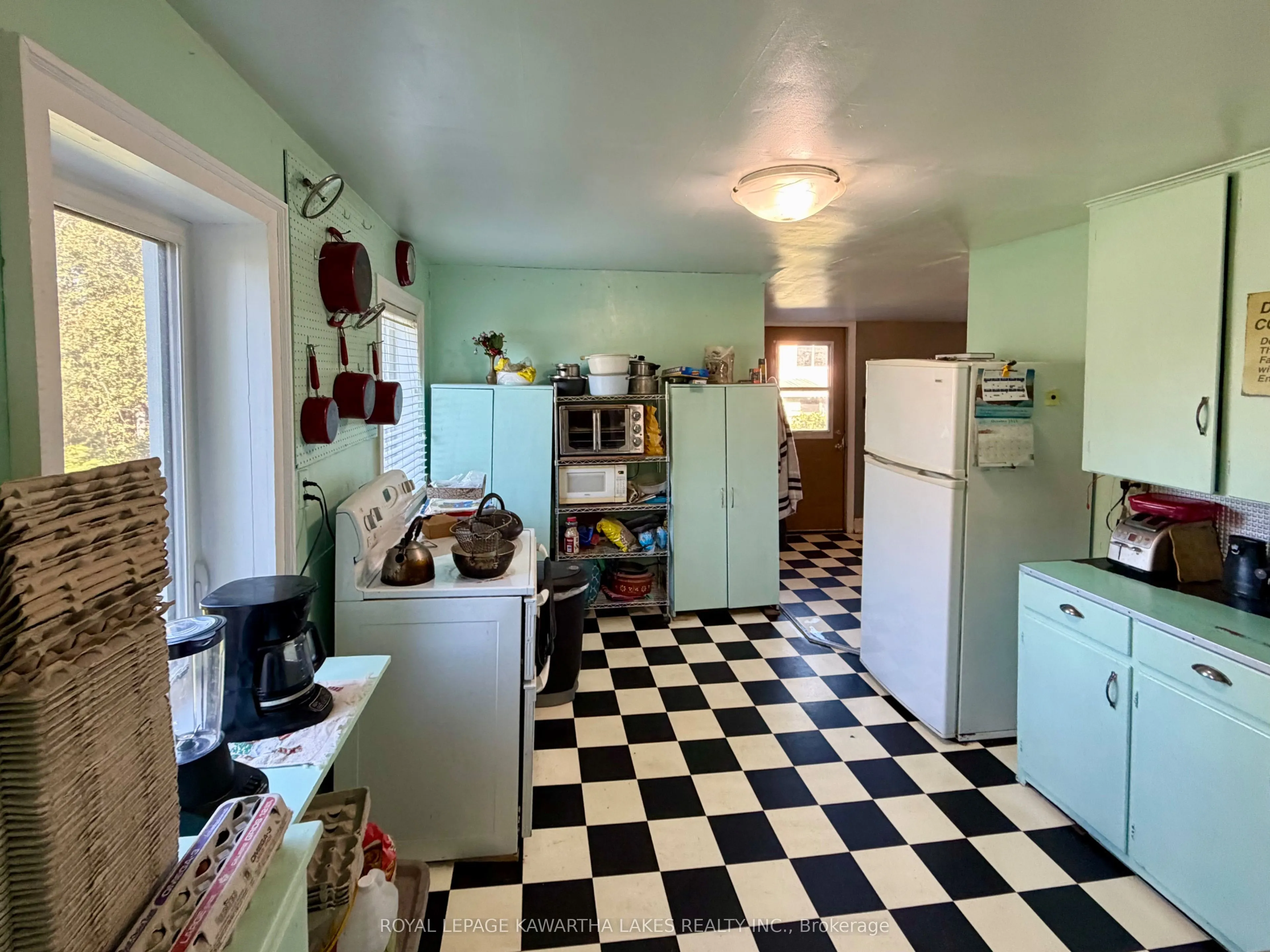 833 Woodville Road