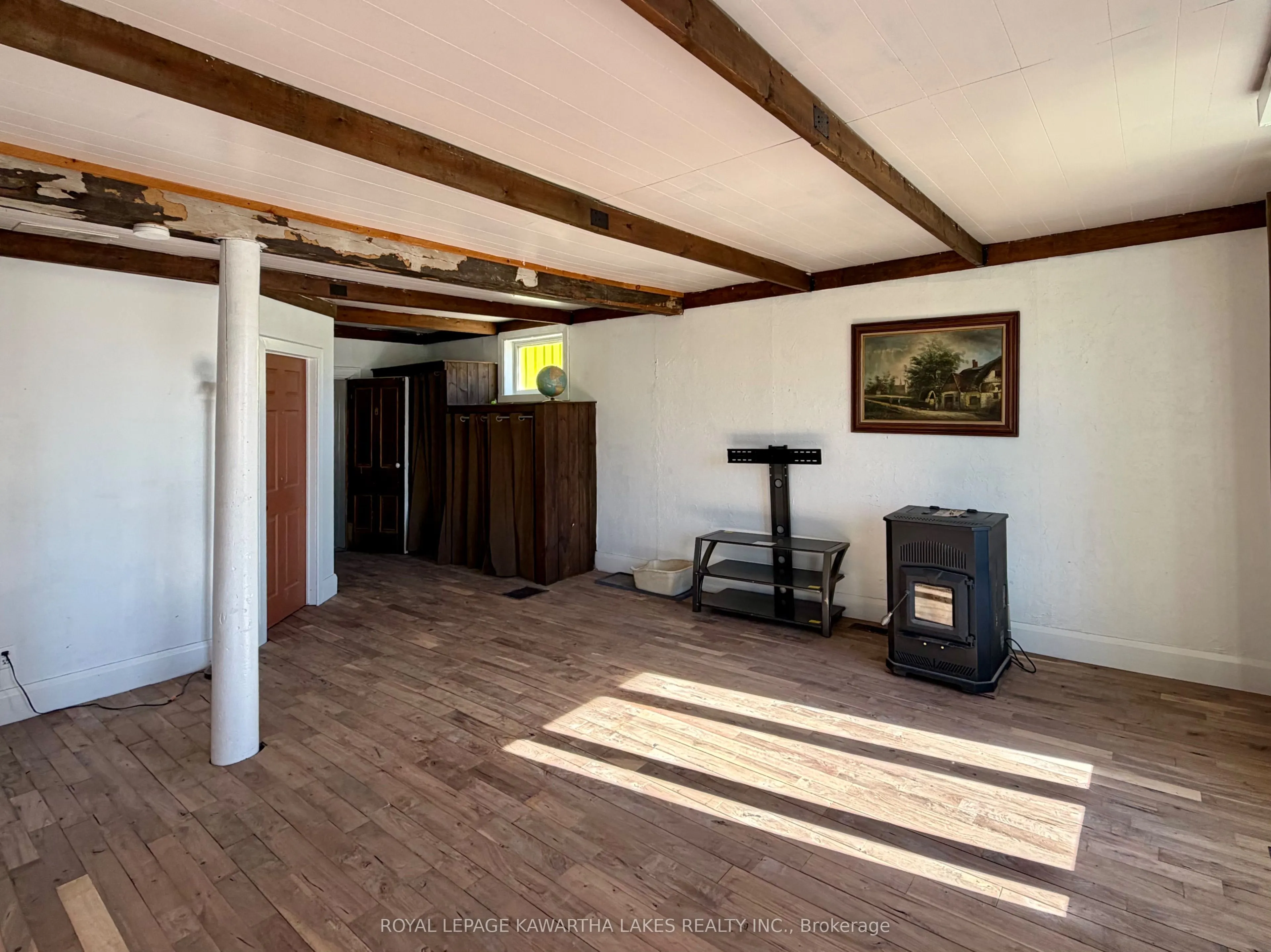 833 Woodville Road