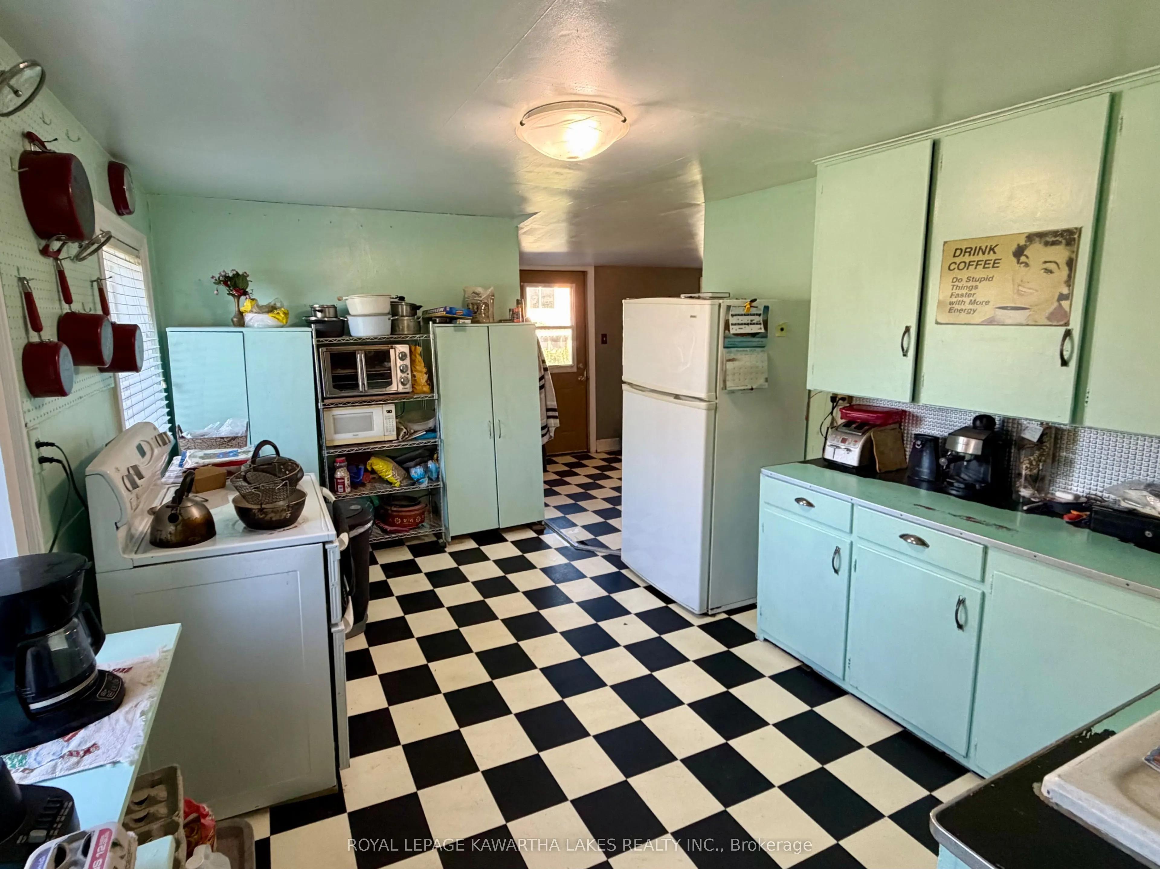 833 Woodville Road
