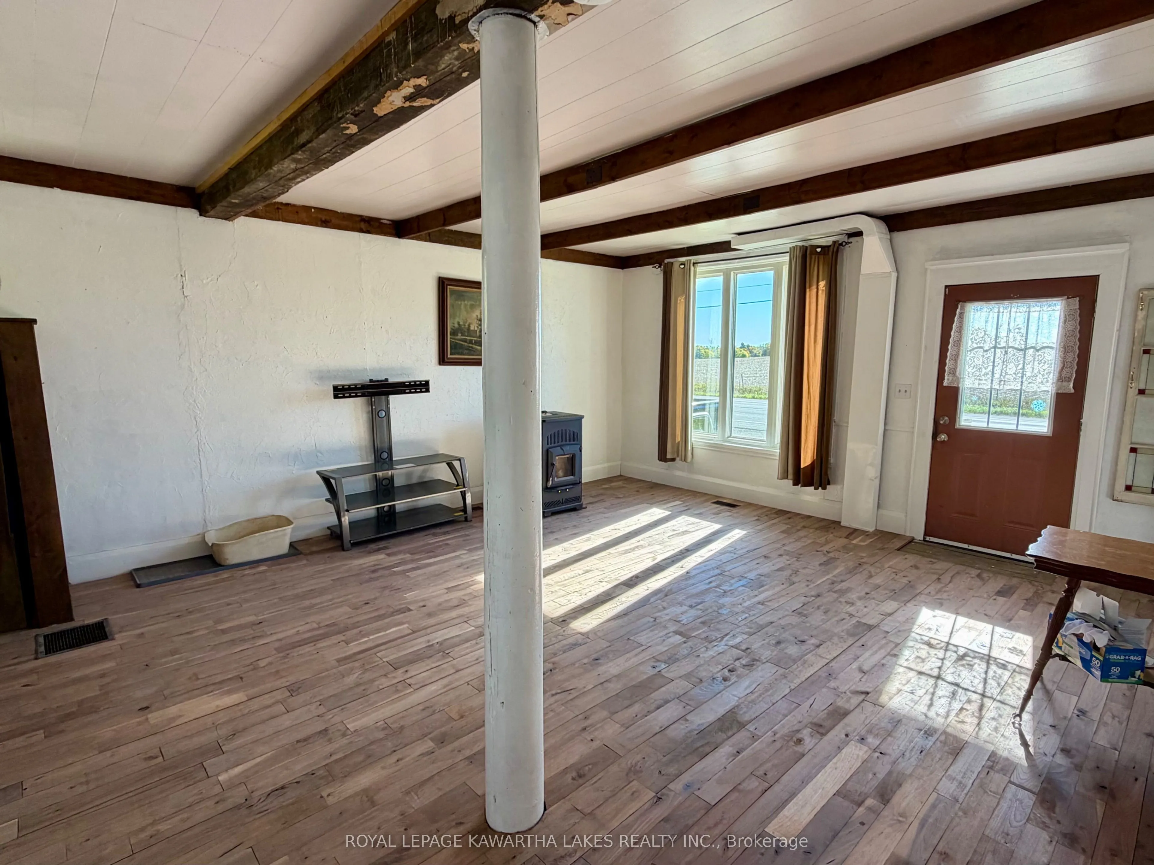 833 Woodville Road