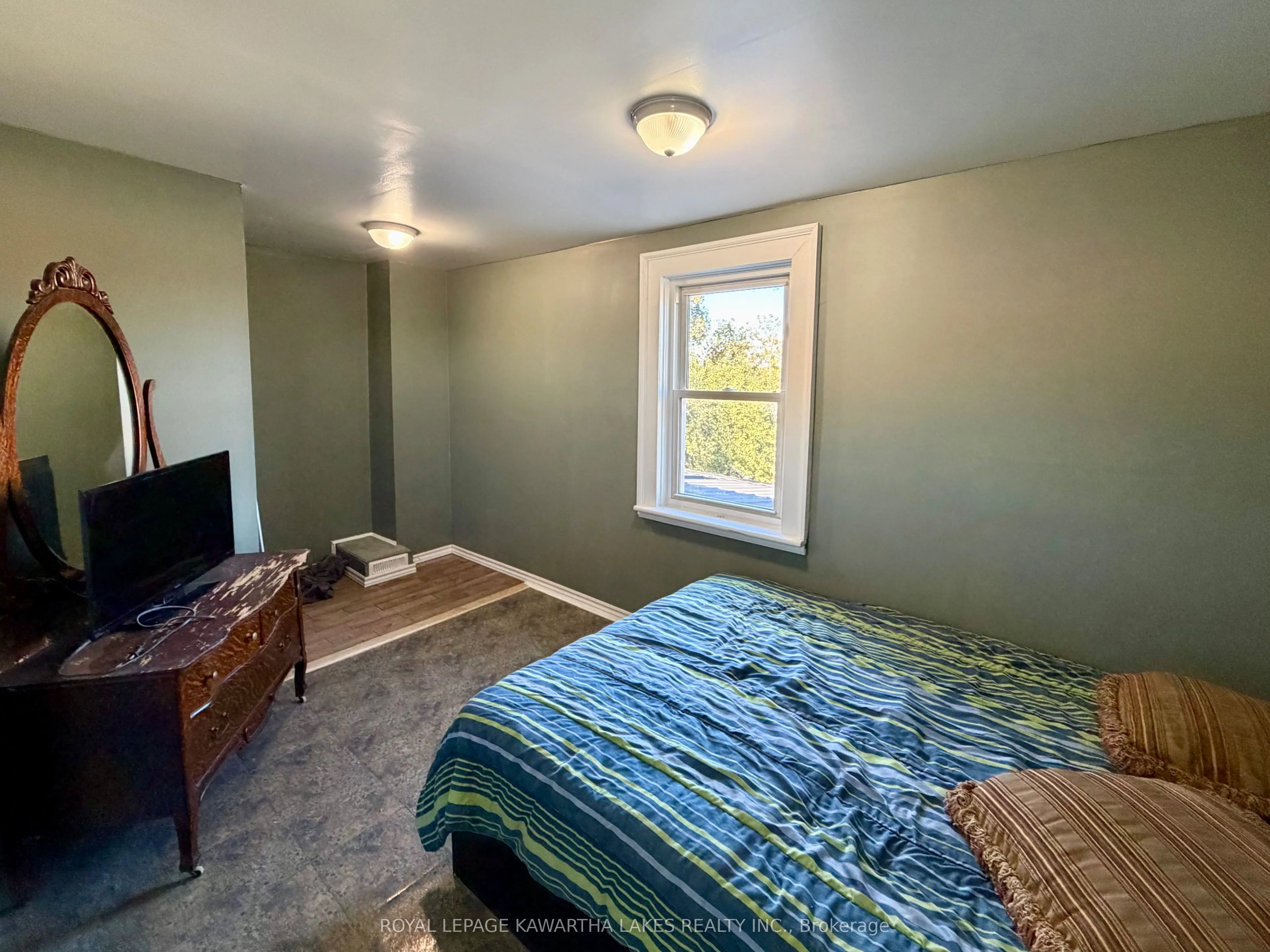 833 Woodville Road