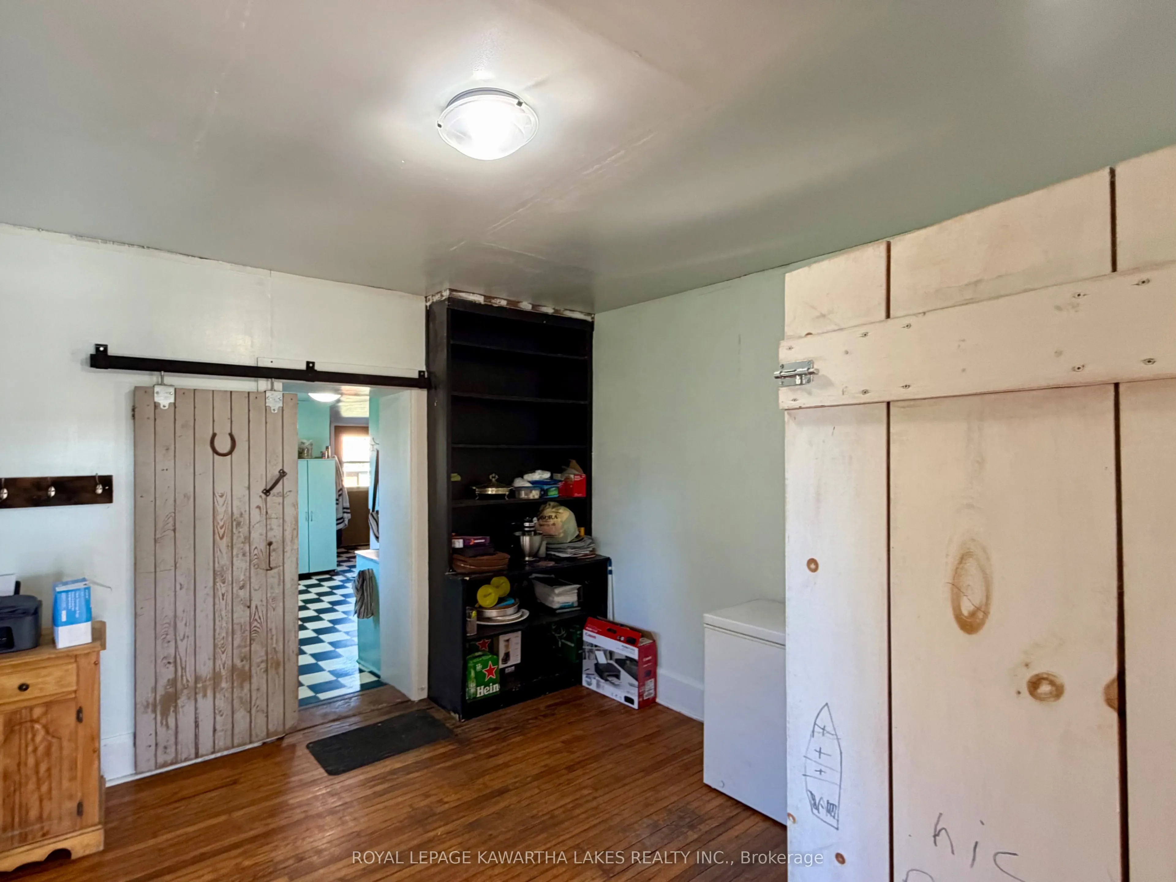 833 Woodville Road