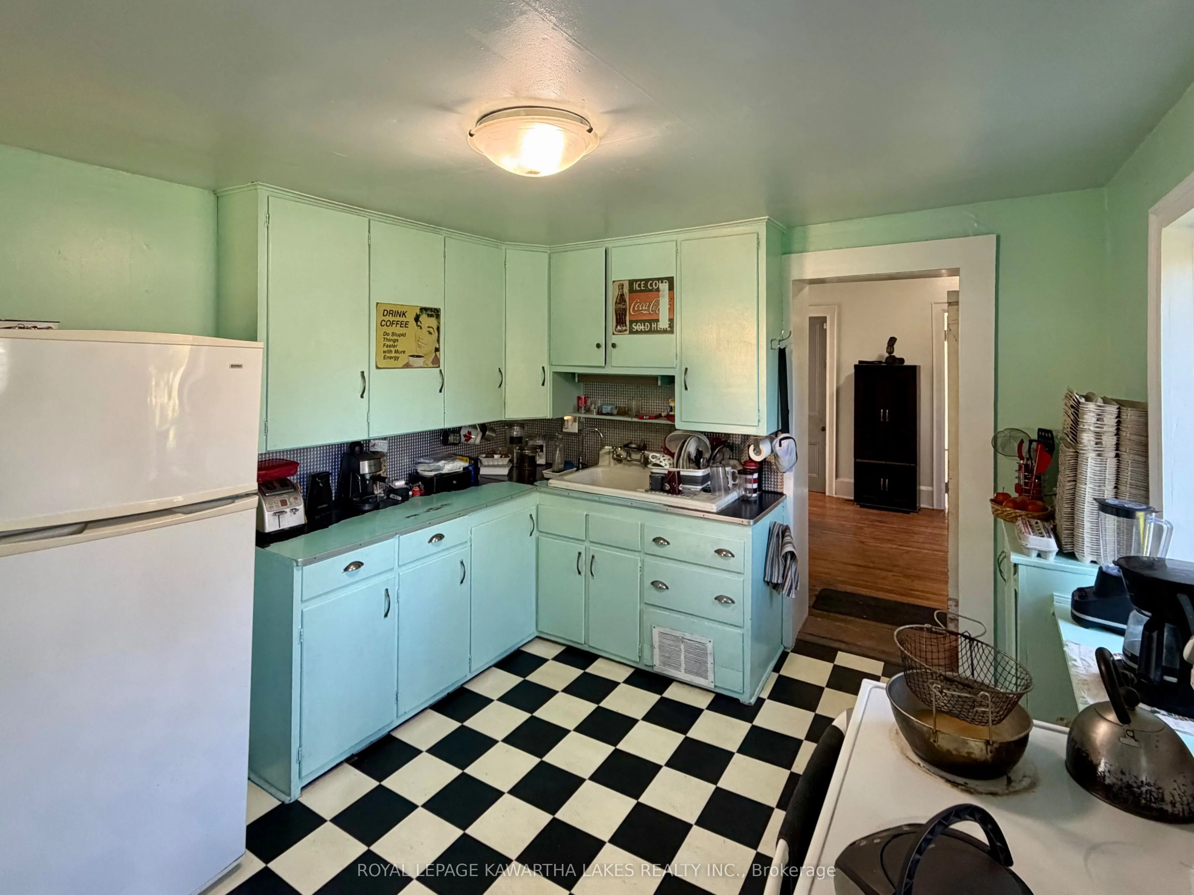 833 Woodville Road