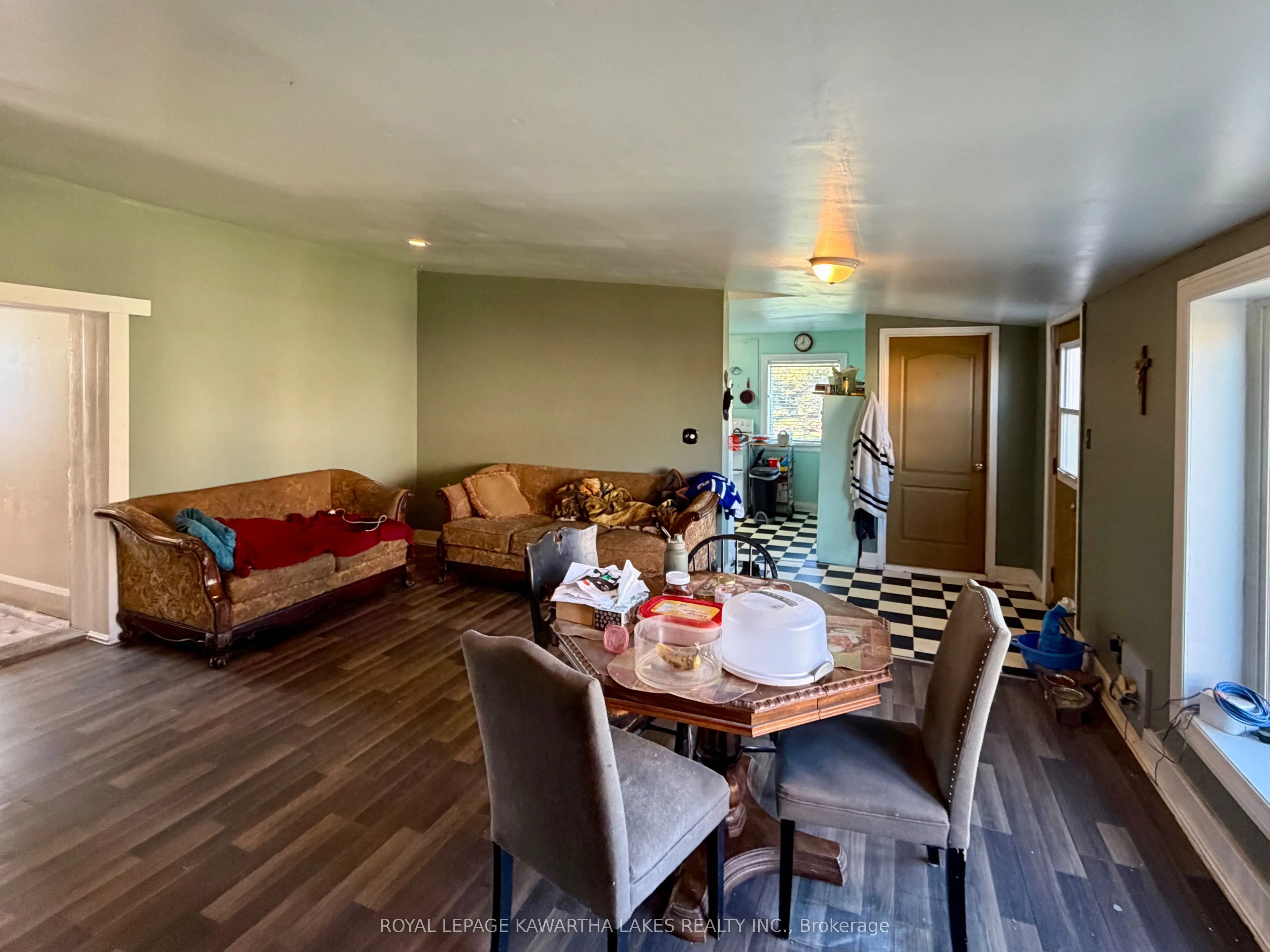 833 Woodville Road