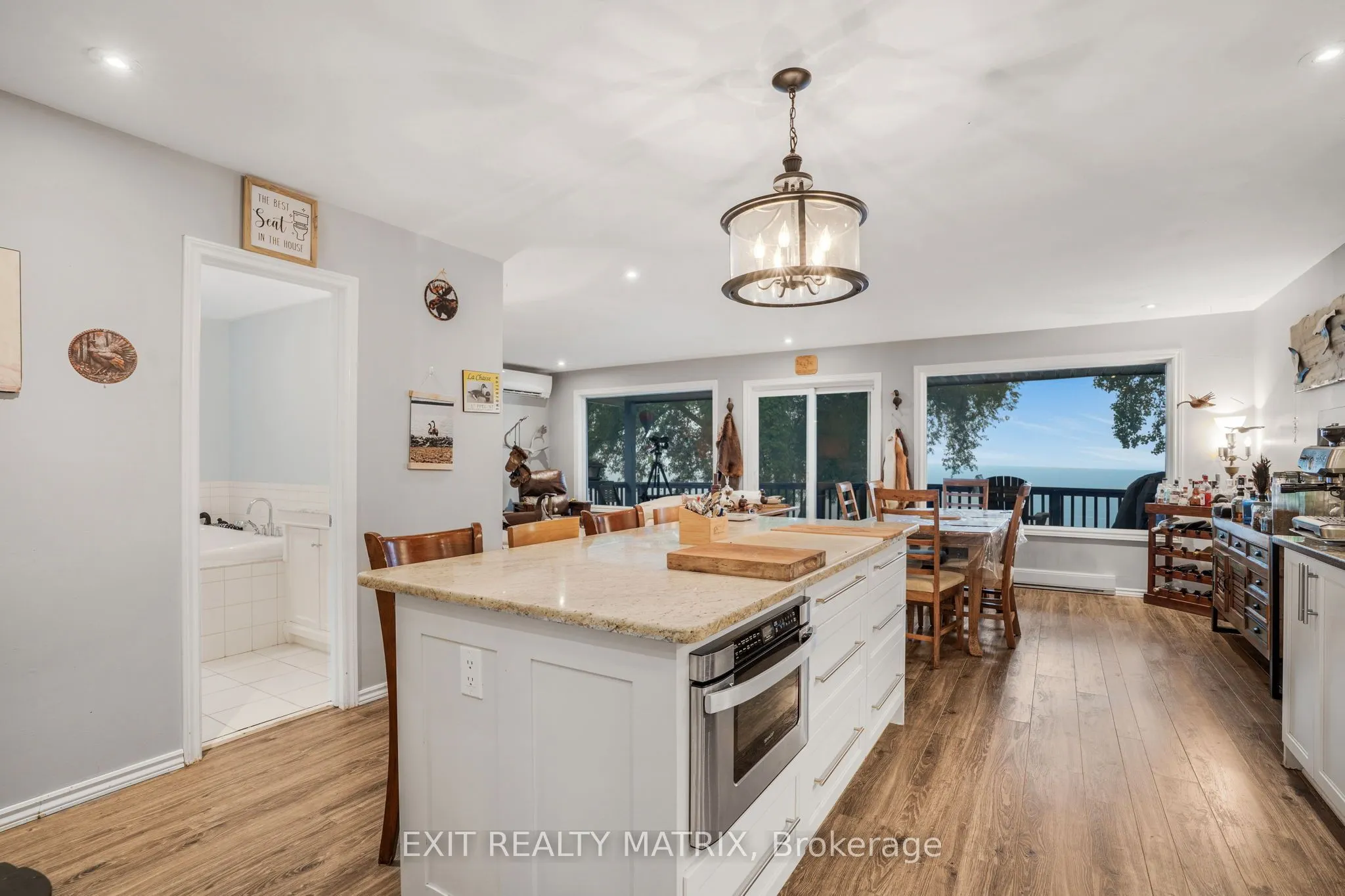 922 Lalonde Road