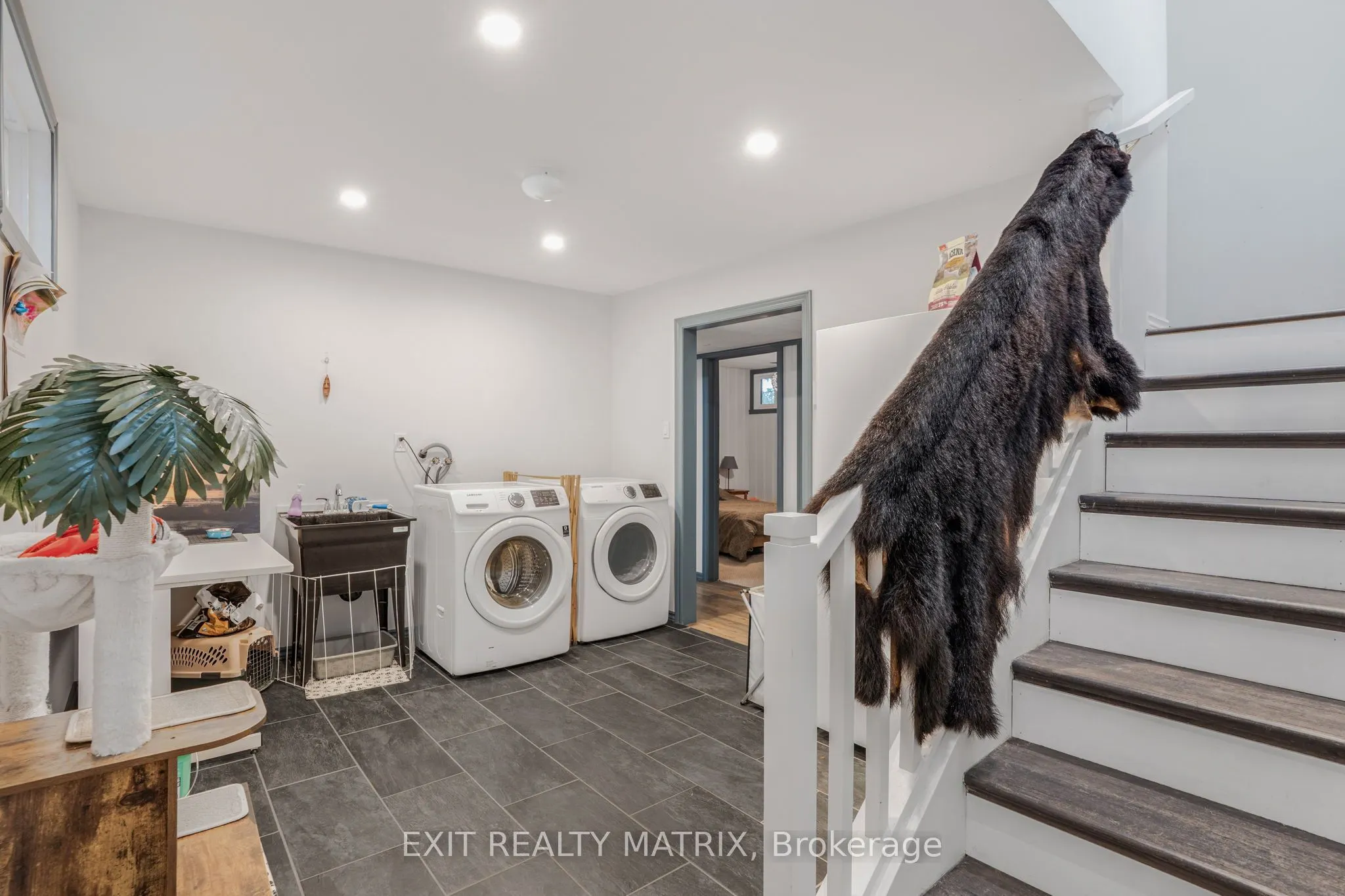 922 Lalonde Road