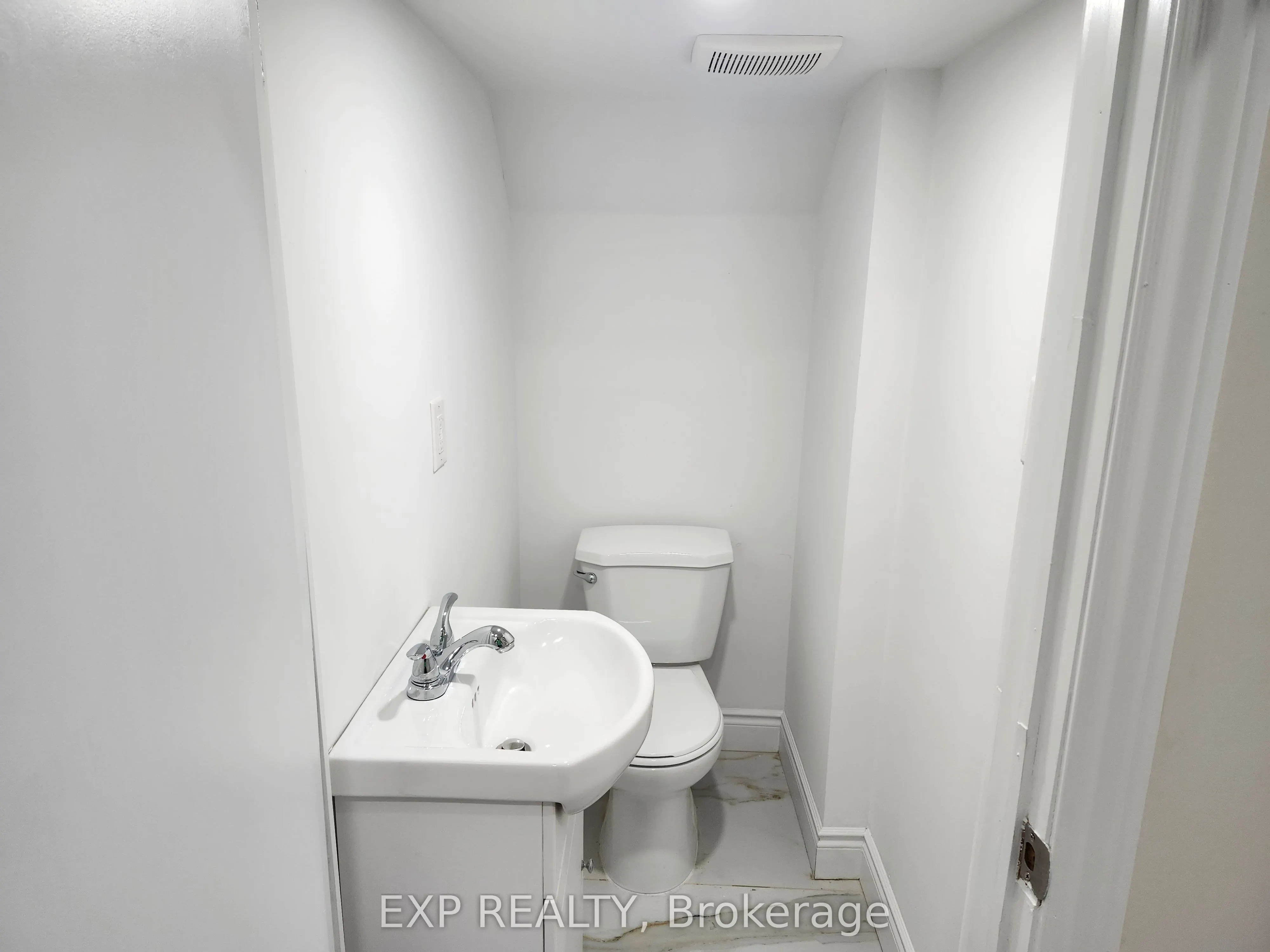 182 ESTHER Crescent