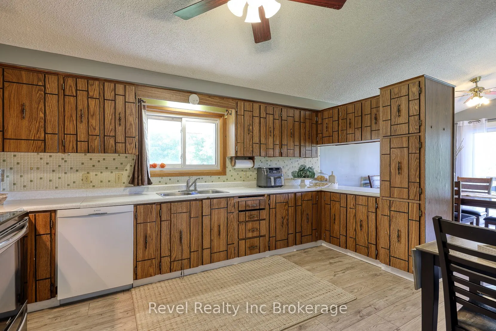 843540 Road 84 Road