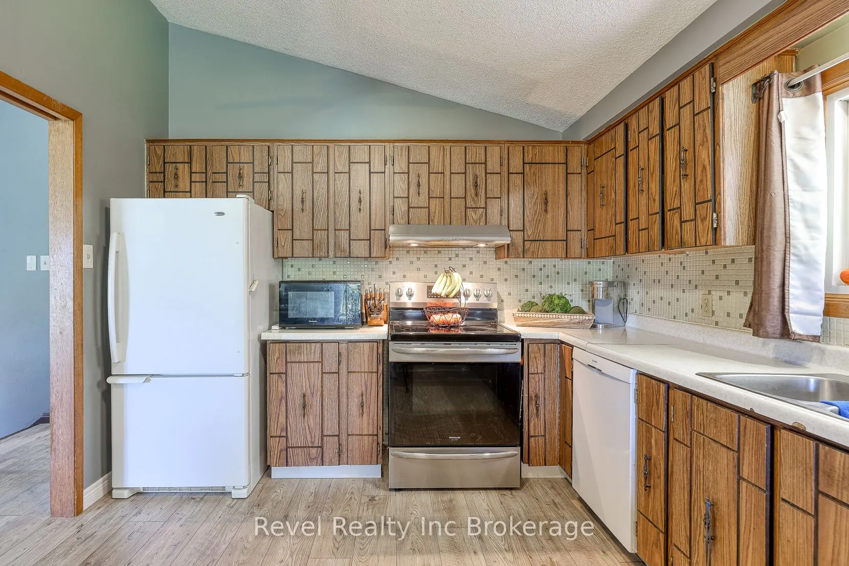 843540 Road 84 Road