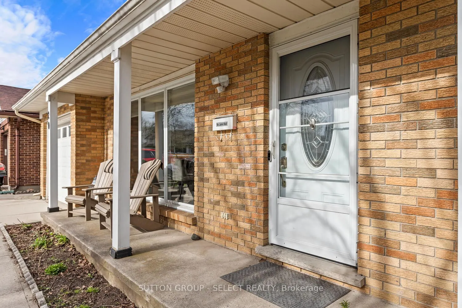 20 Lochern Road