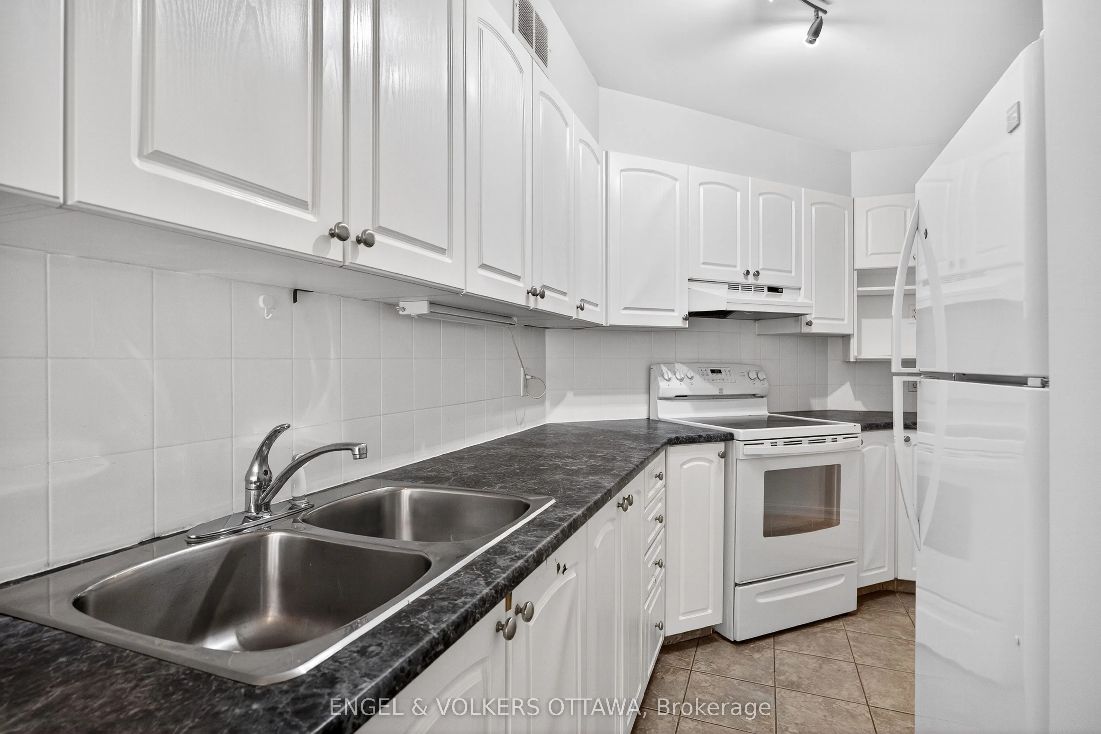 294 Gloucester Street, #294