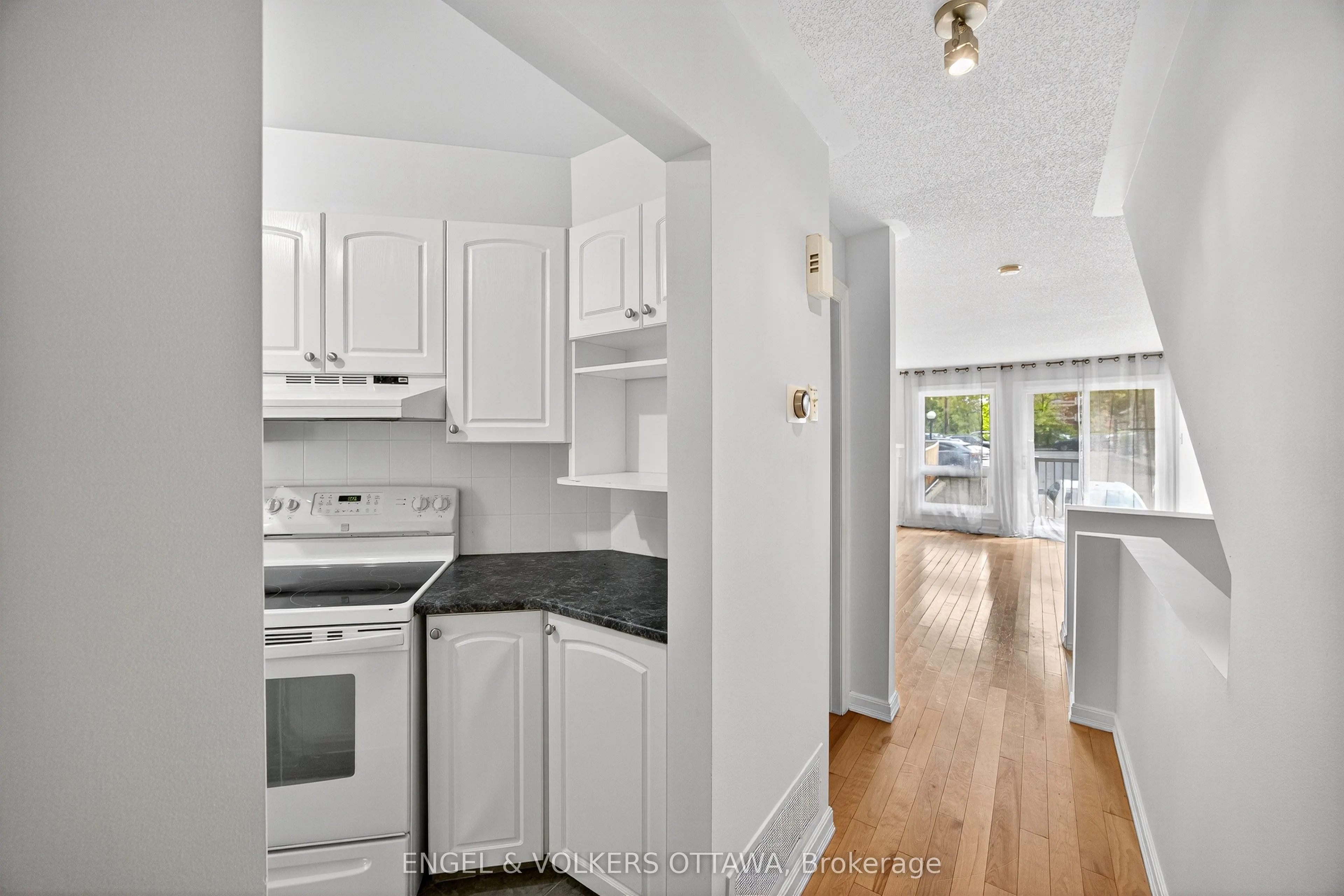 294 Gloucester Street, #294