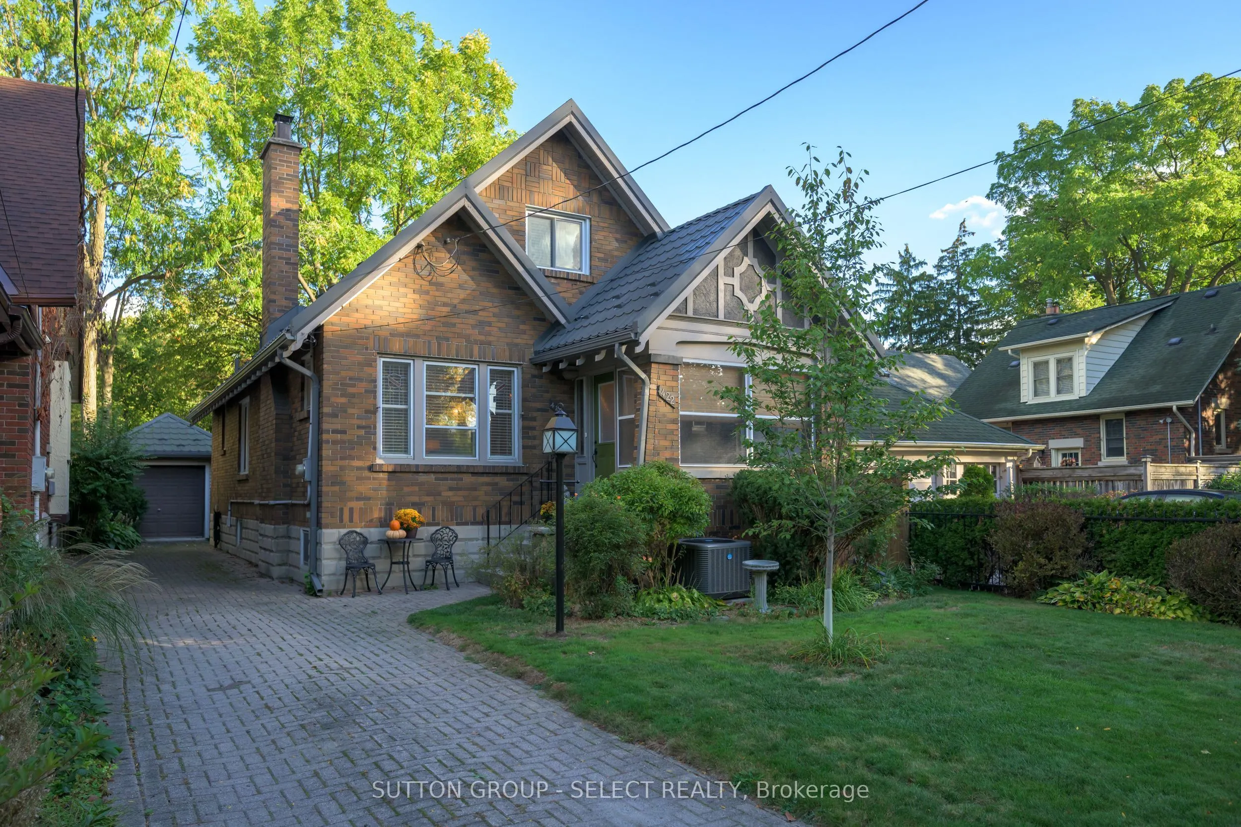 422 CHEAPSIDE Street