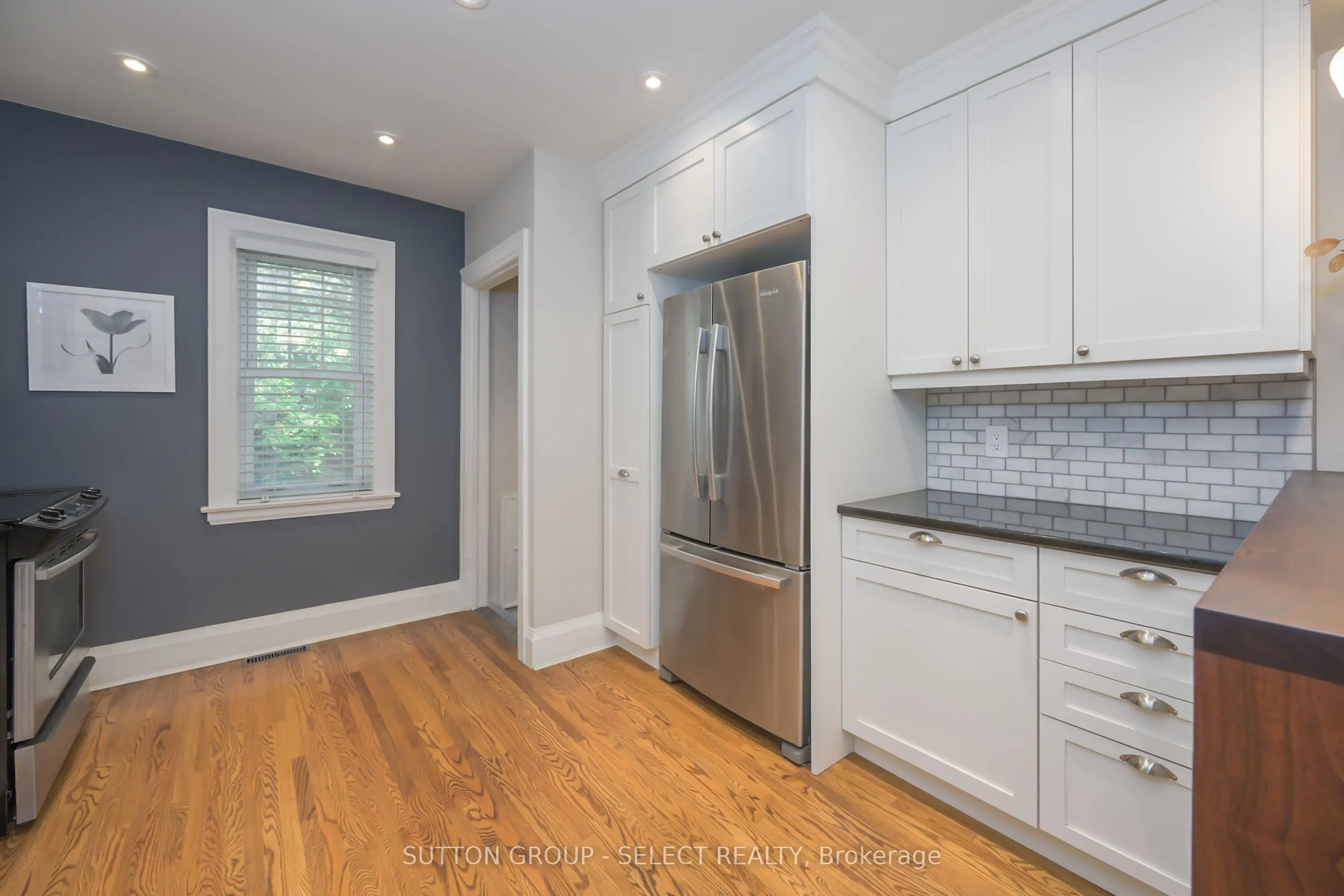 422 CHEAPSIDE Street