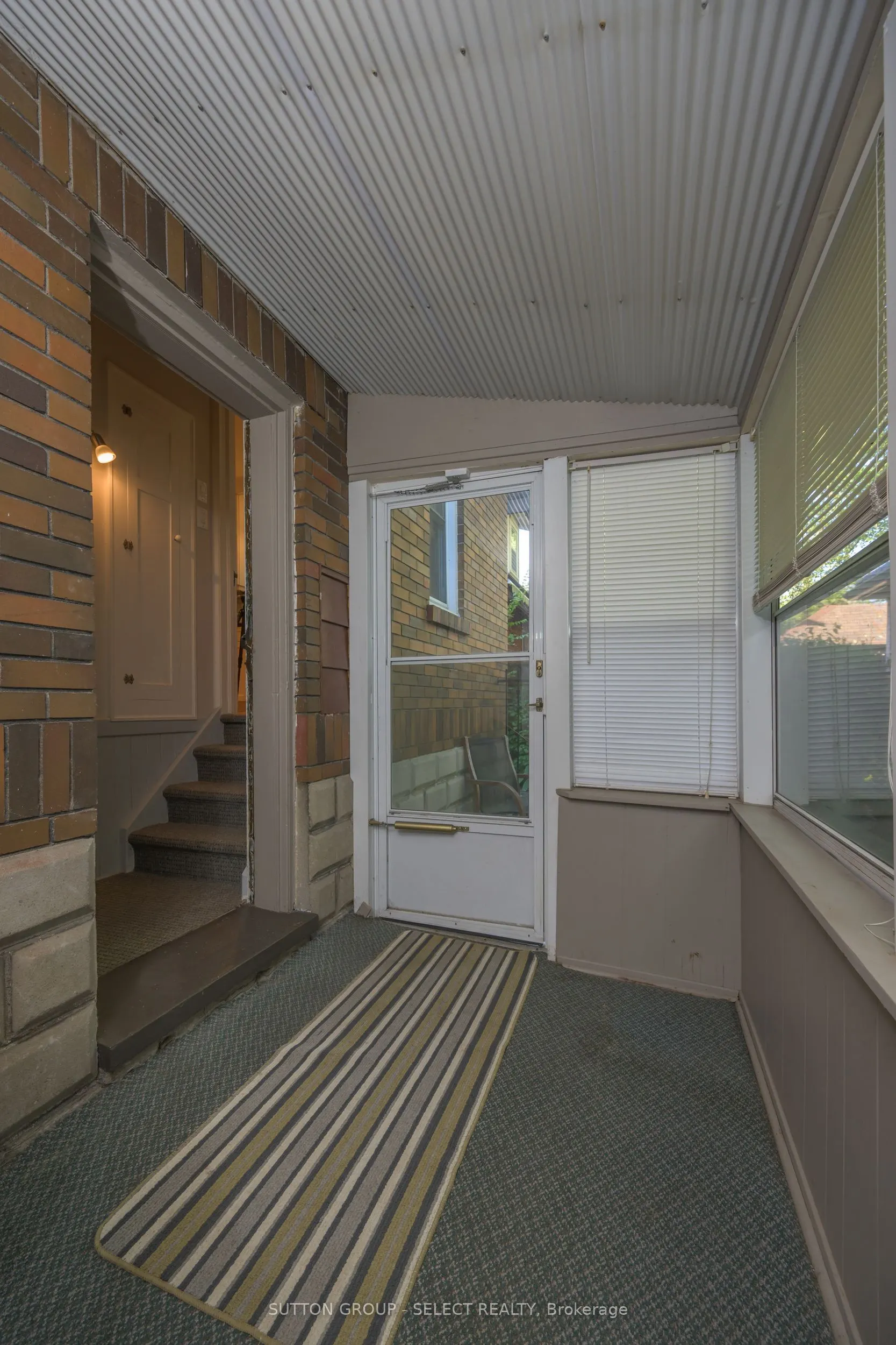 422 CHEAPSIDE Street