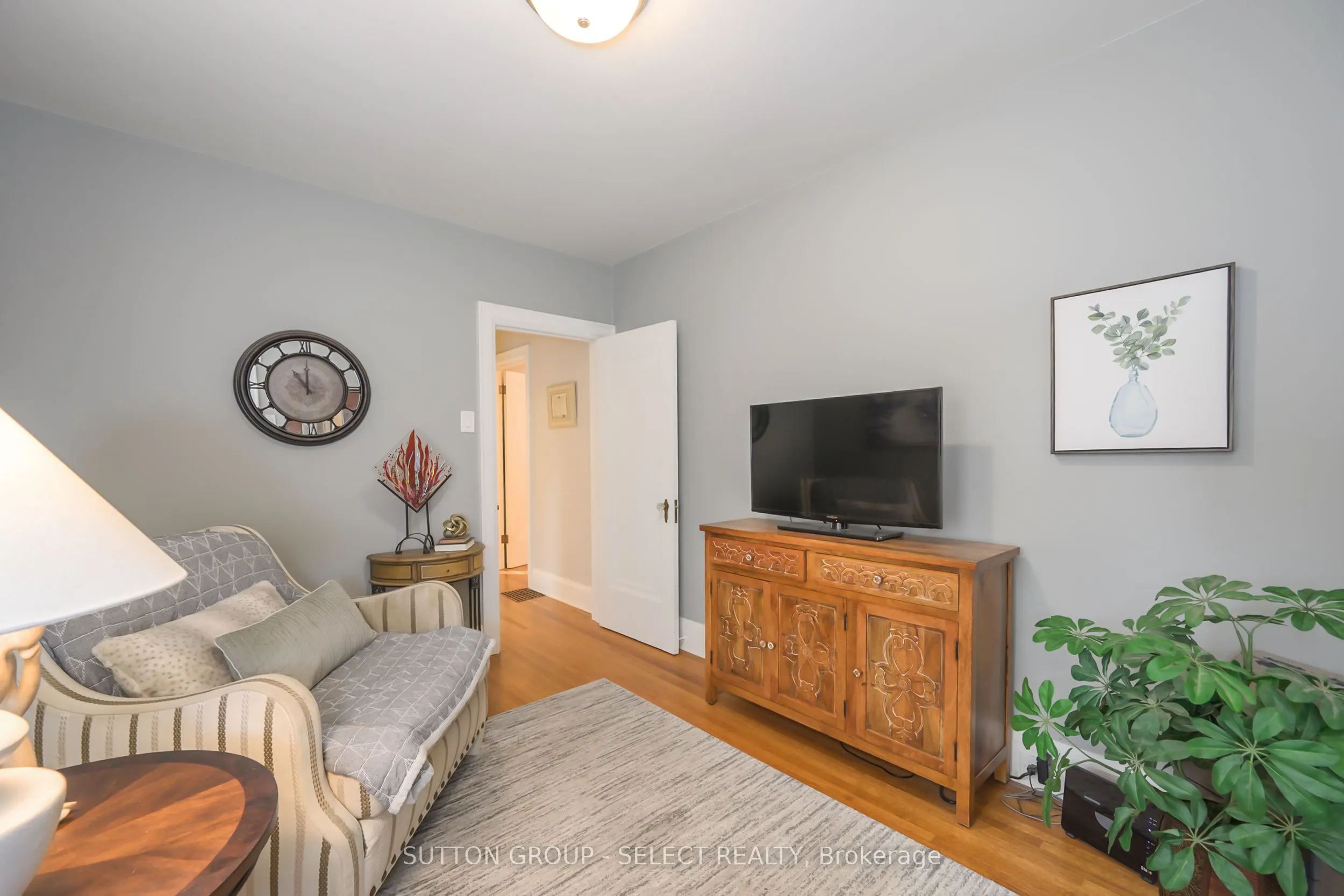 422 CHEAPSIDE Street