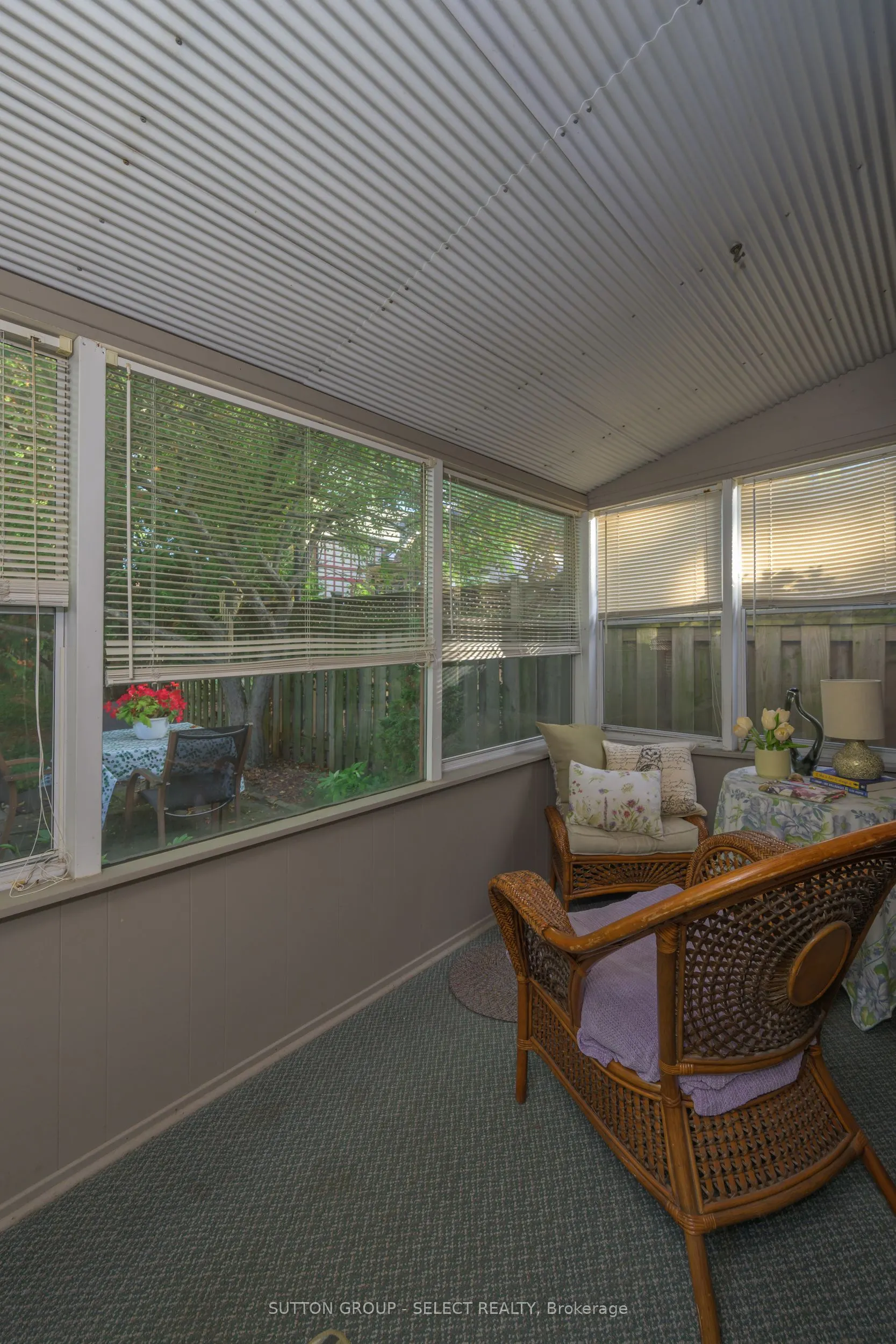 422 CHEAPSIDE Street