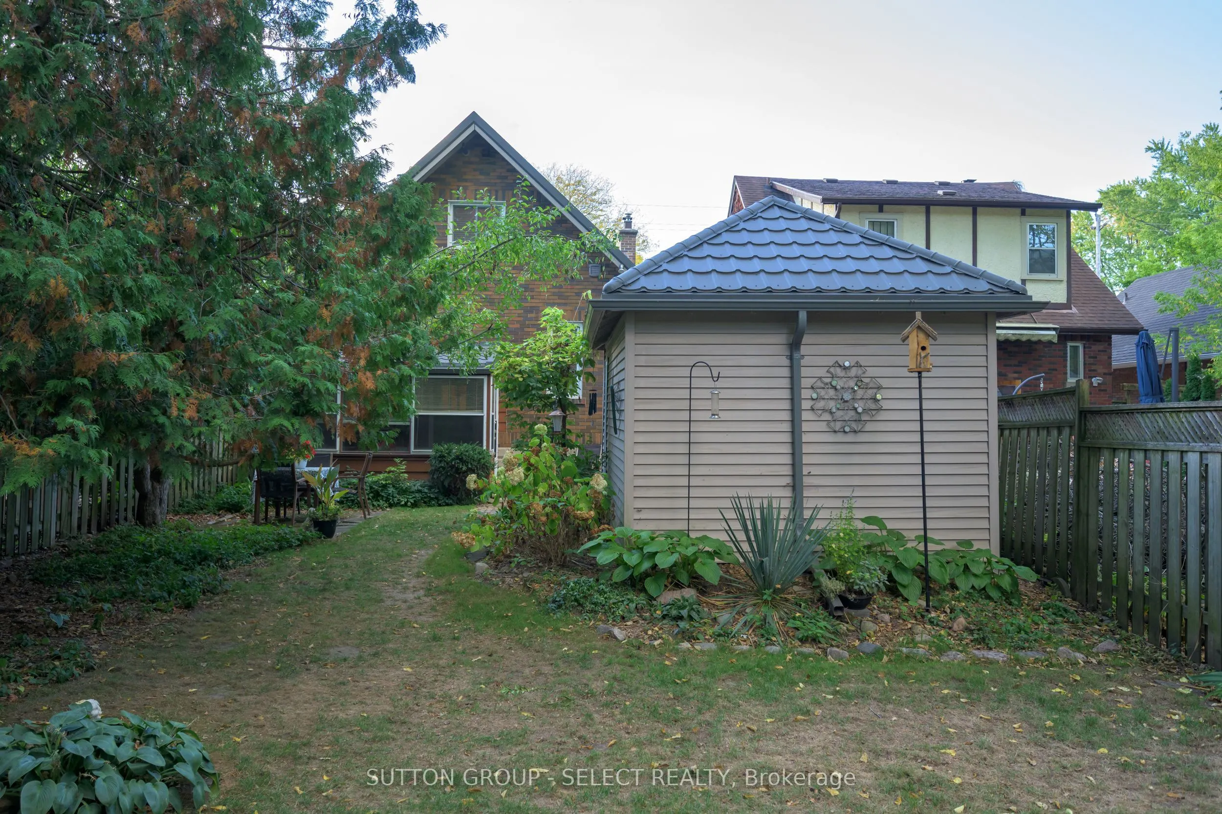 422 CHEAPSIDE Street