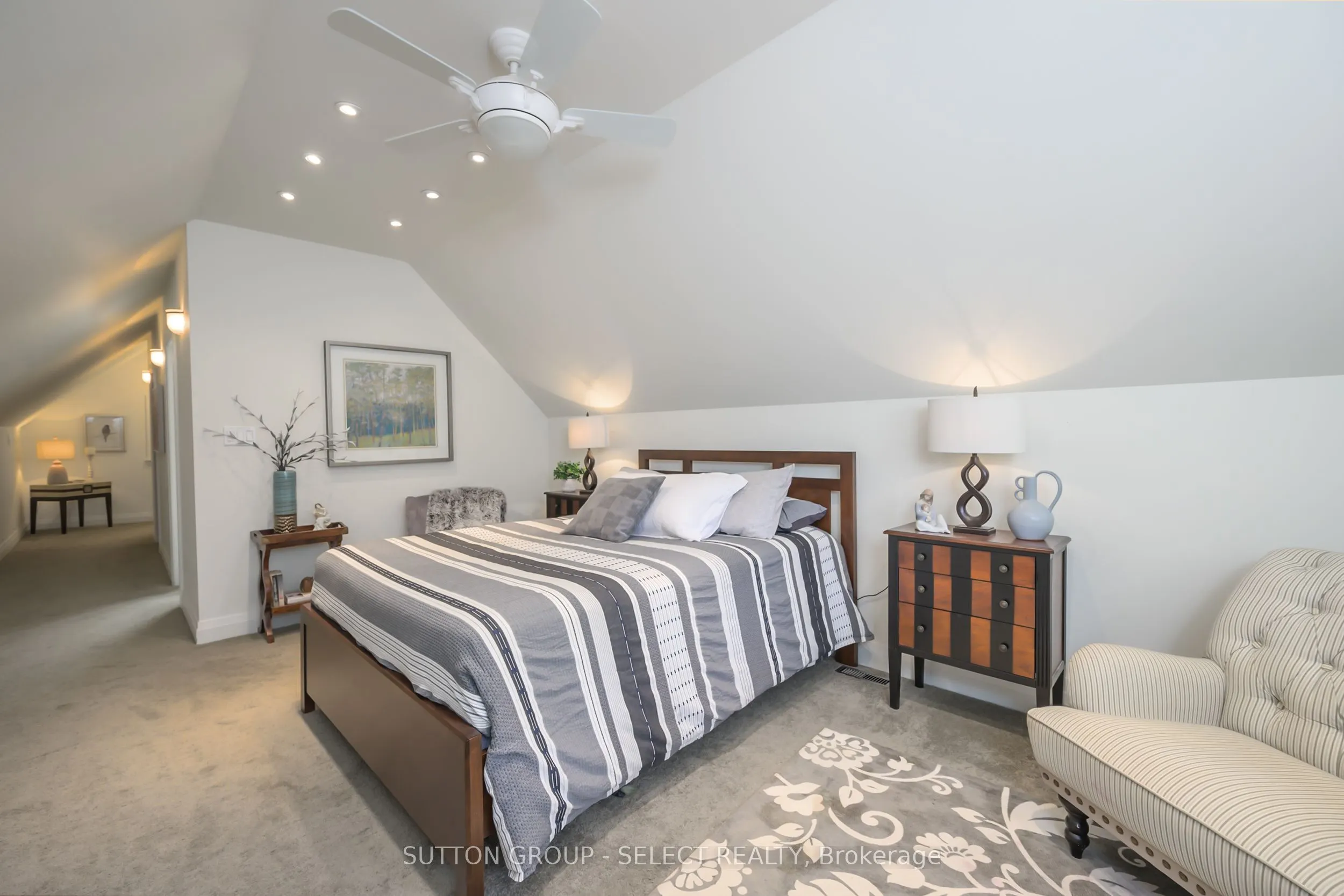 422 CHEAPSIDE Street