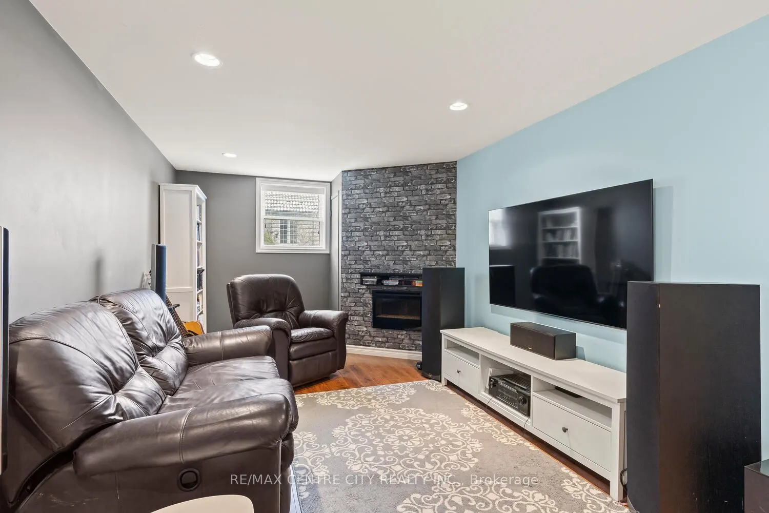 5623 Chriselle Place