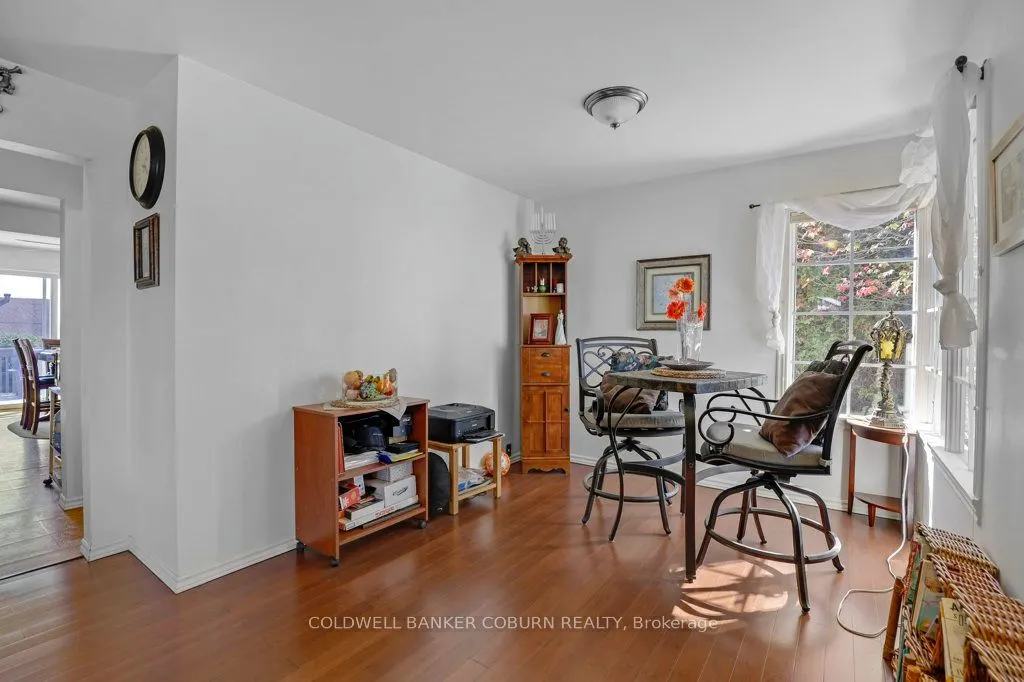 12 Maple Avenue