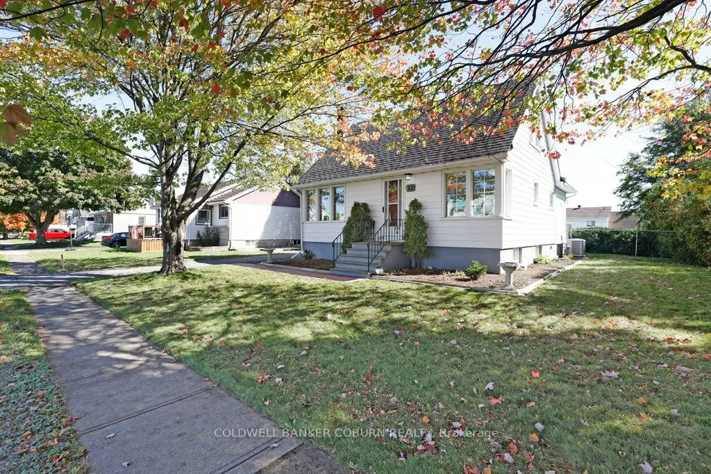 12 Maple Avenue