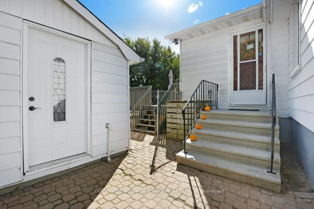 12 Maple Avenue