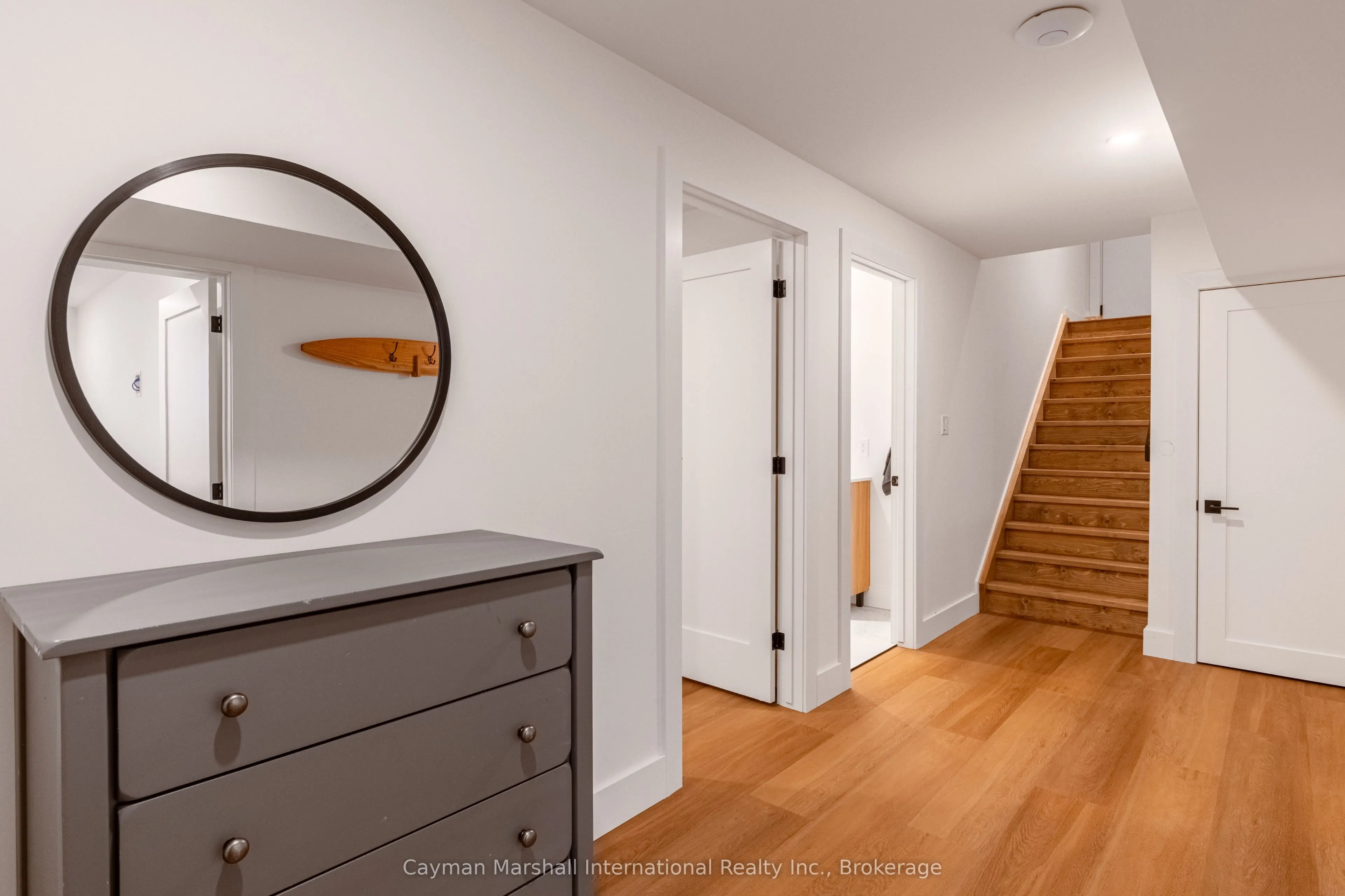 1054 Thomas Road