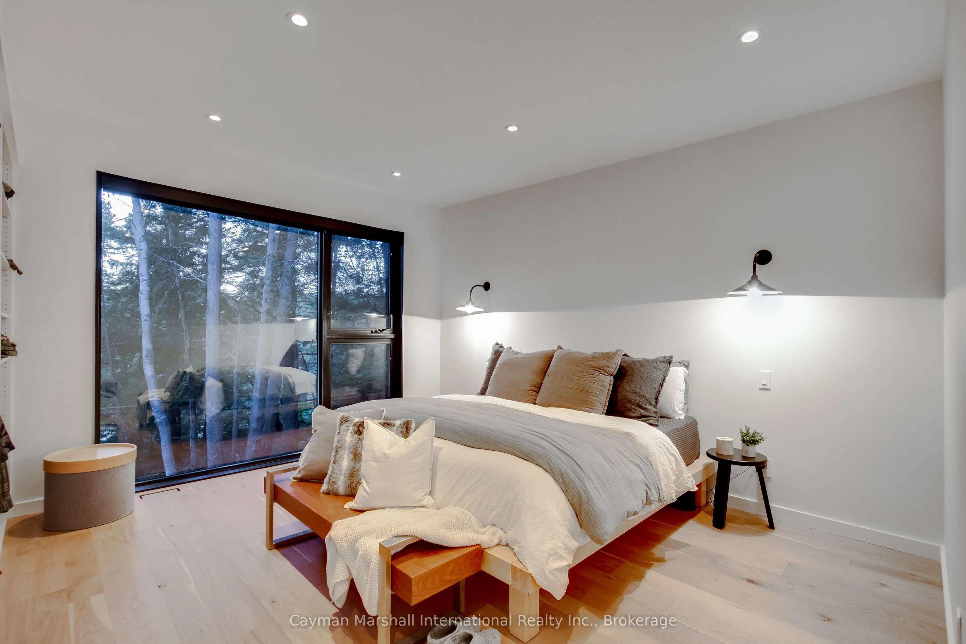 1054 Thomas Road