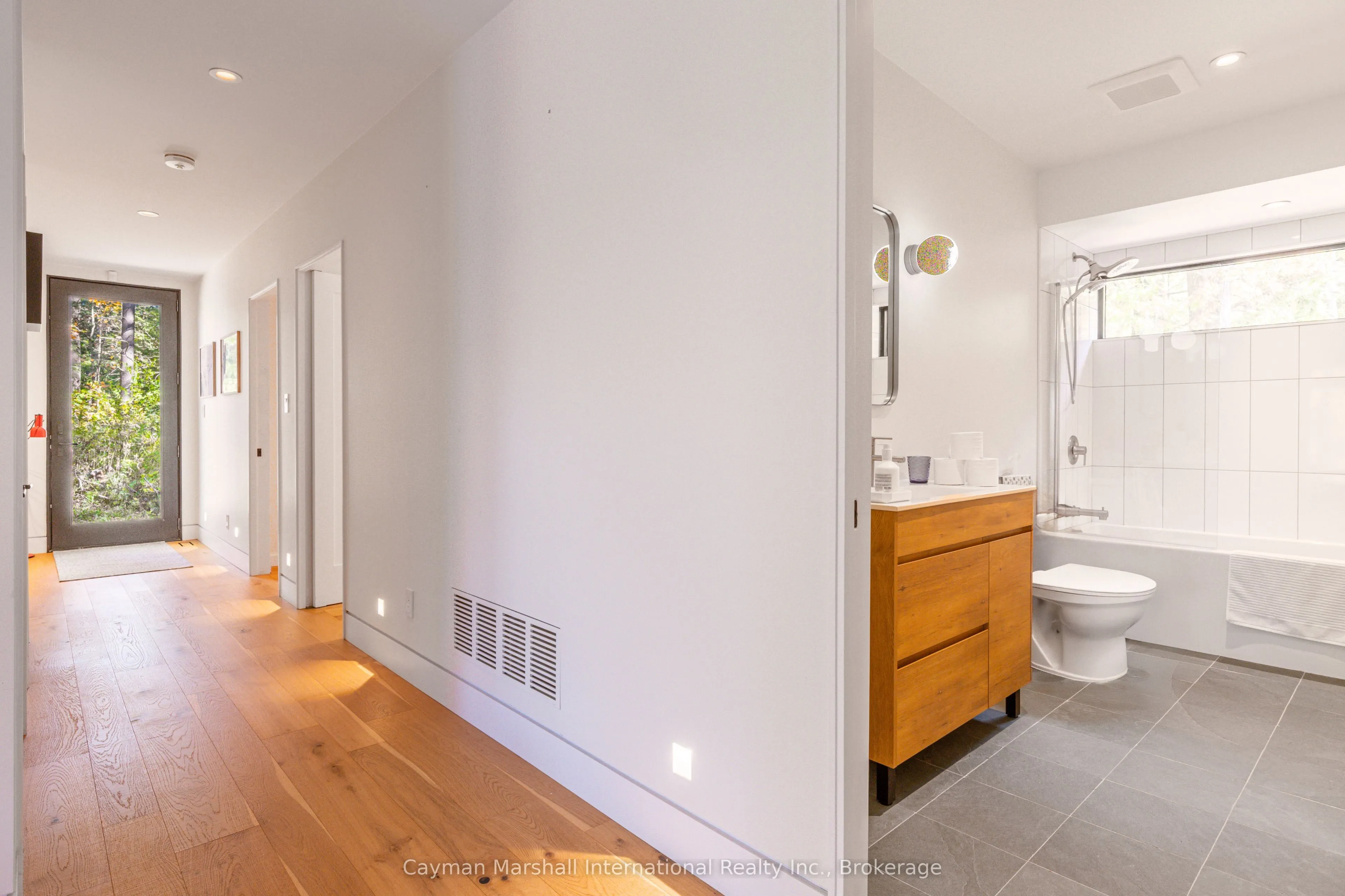 1054 Thomas Road
