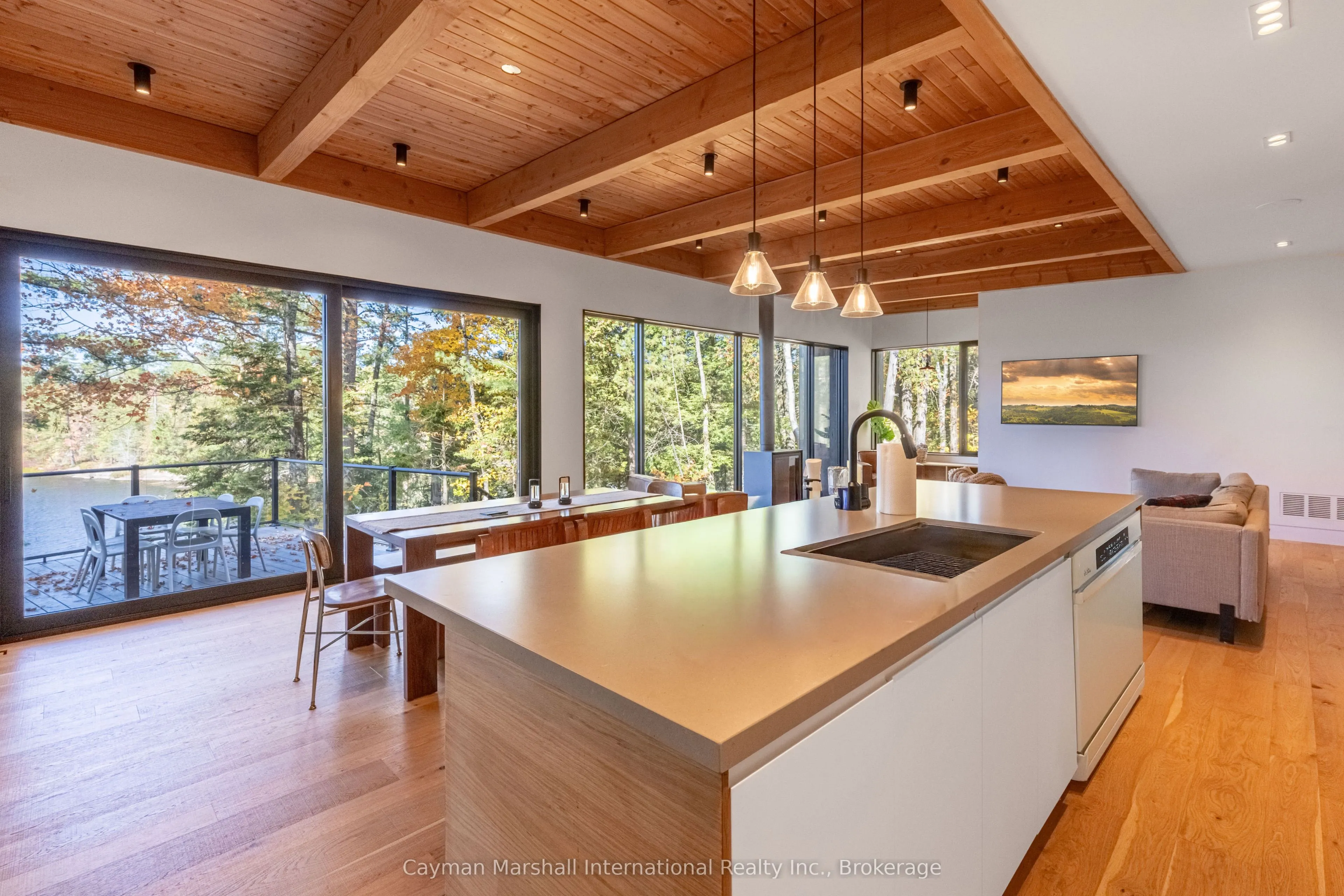1054 Thomas Road