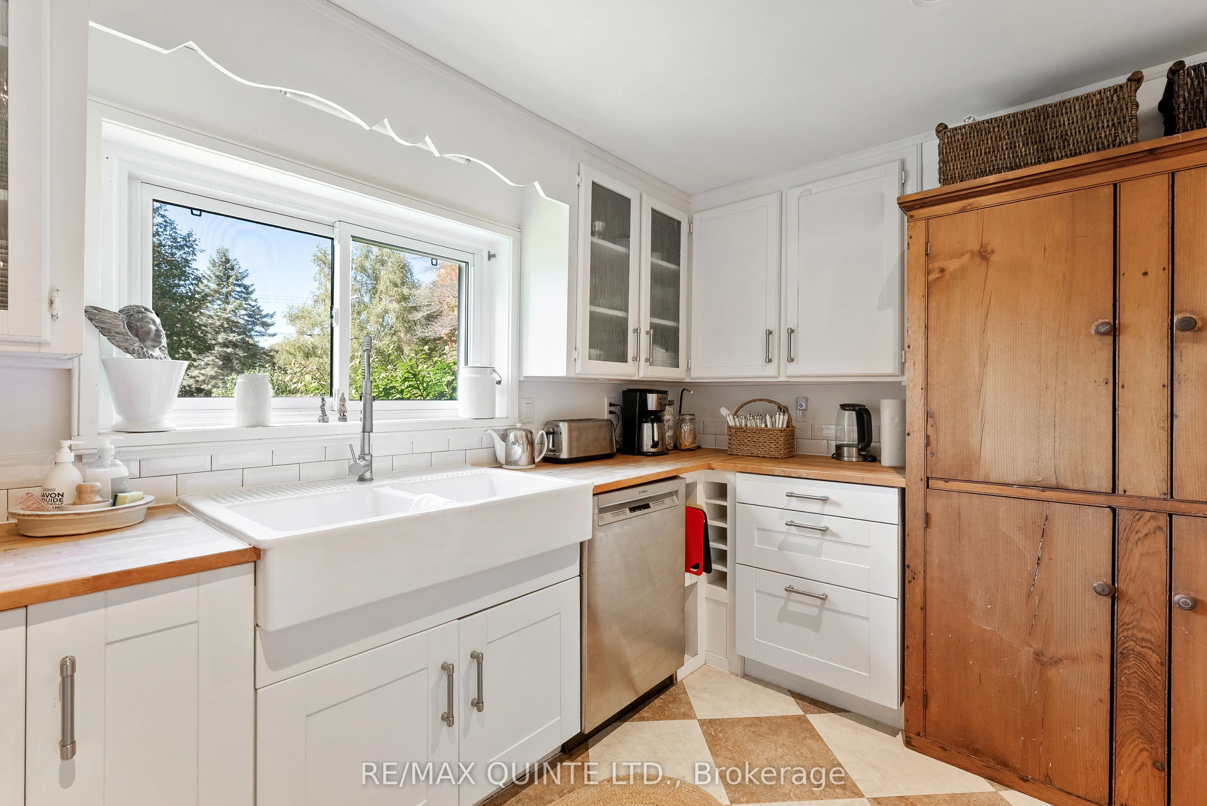 22 Maple Avenue