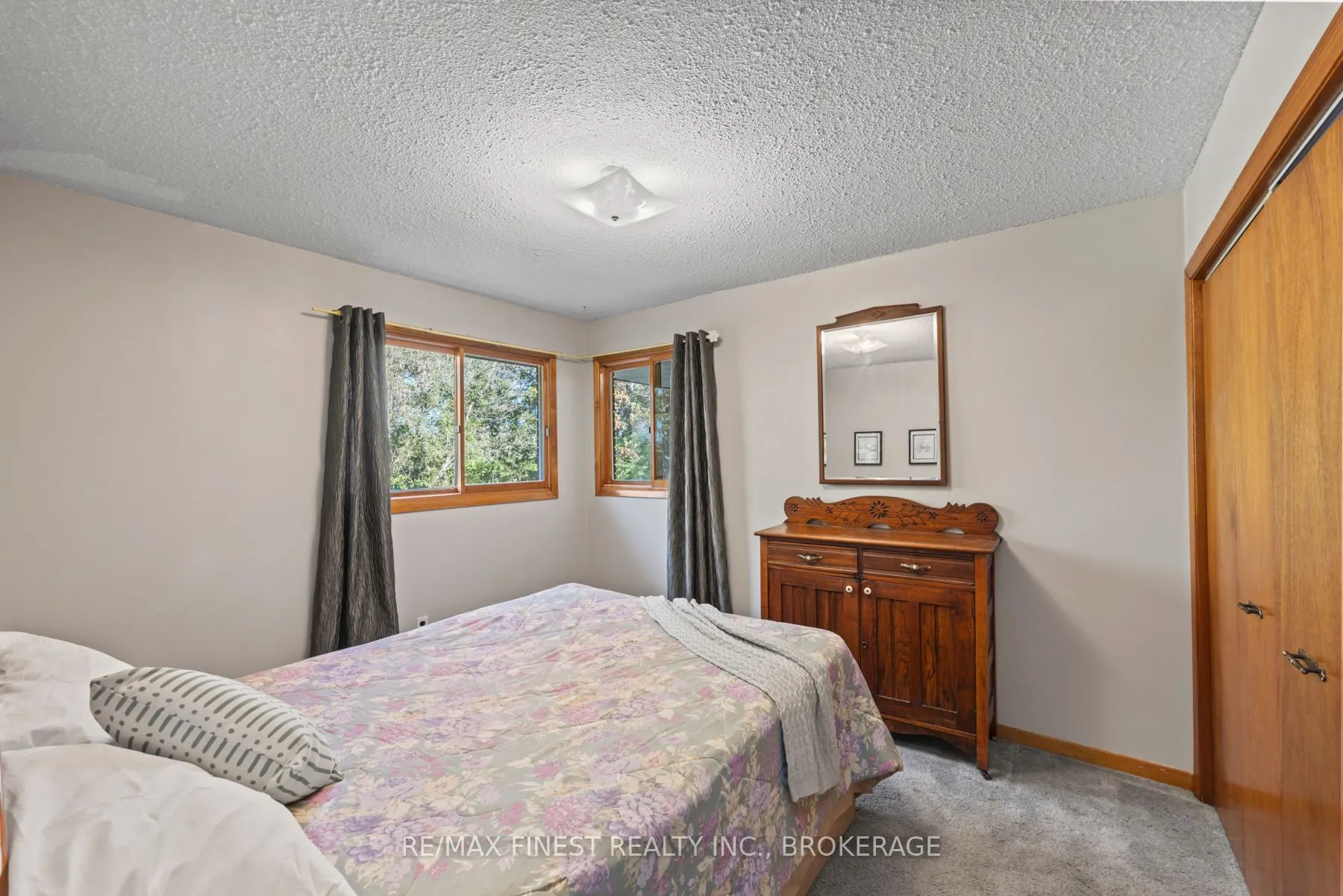 4236 Pine Ridge Drive