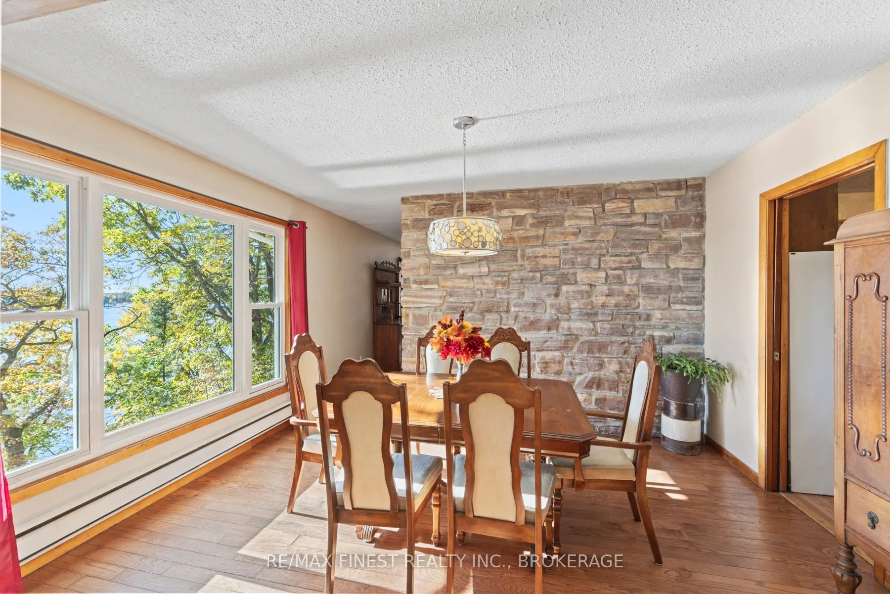 4236 Pine Ridge Drive