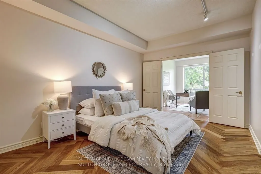 250 Sydenham Street, #203