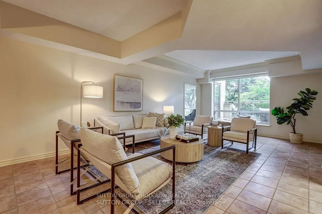 250 Sydenham Street, #203