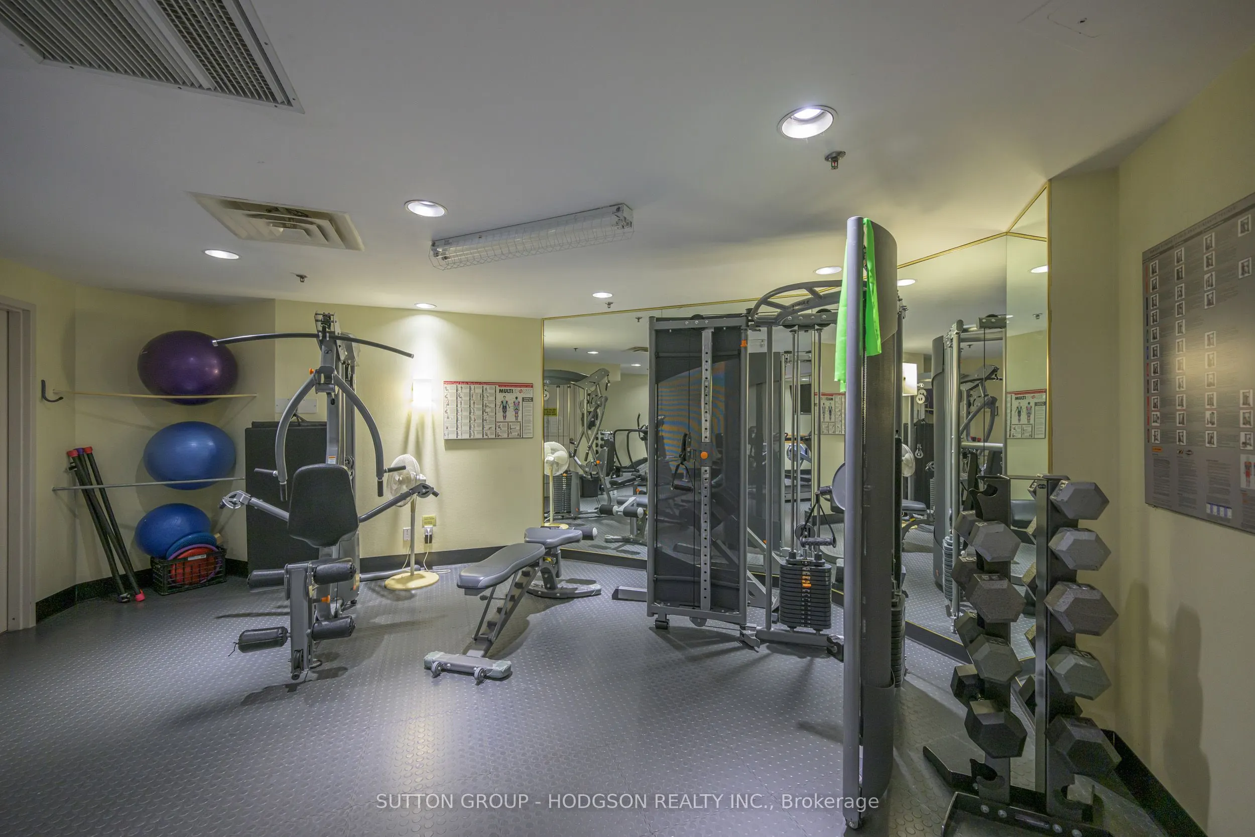 250 Sydenham Street, #203