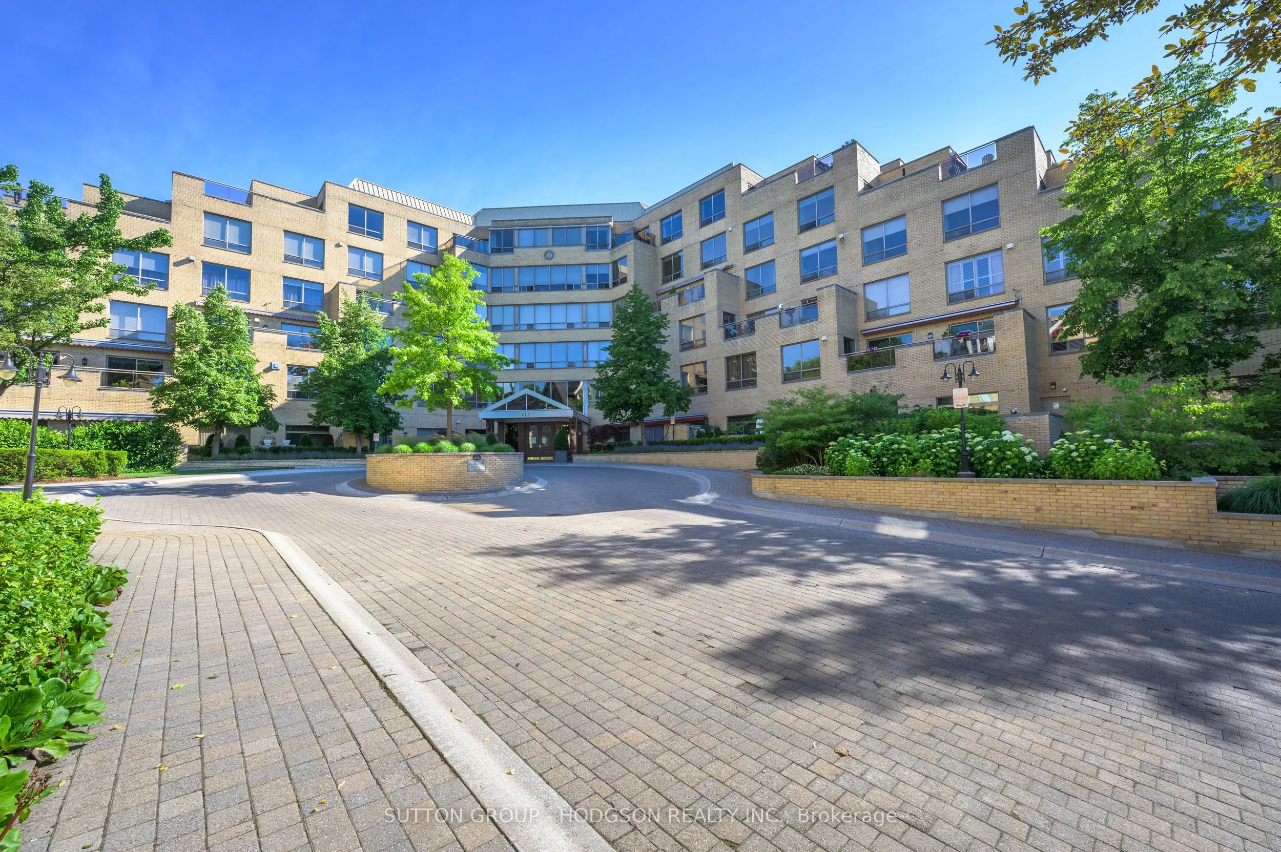 250 Sydenham Street, #203