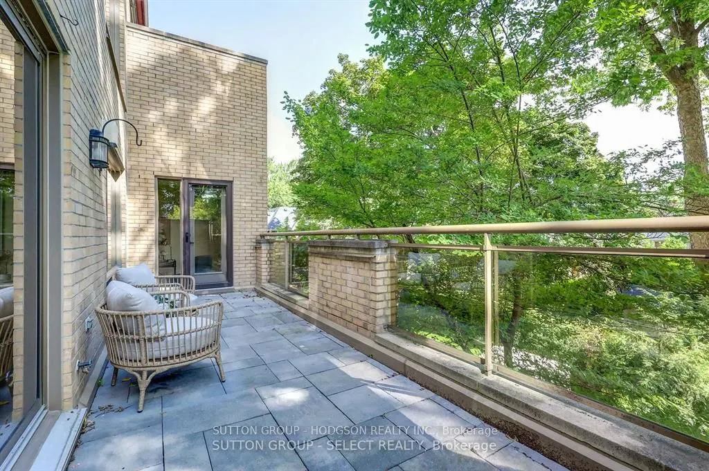 250 Sydenham Street, #203