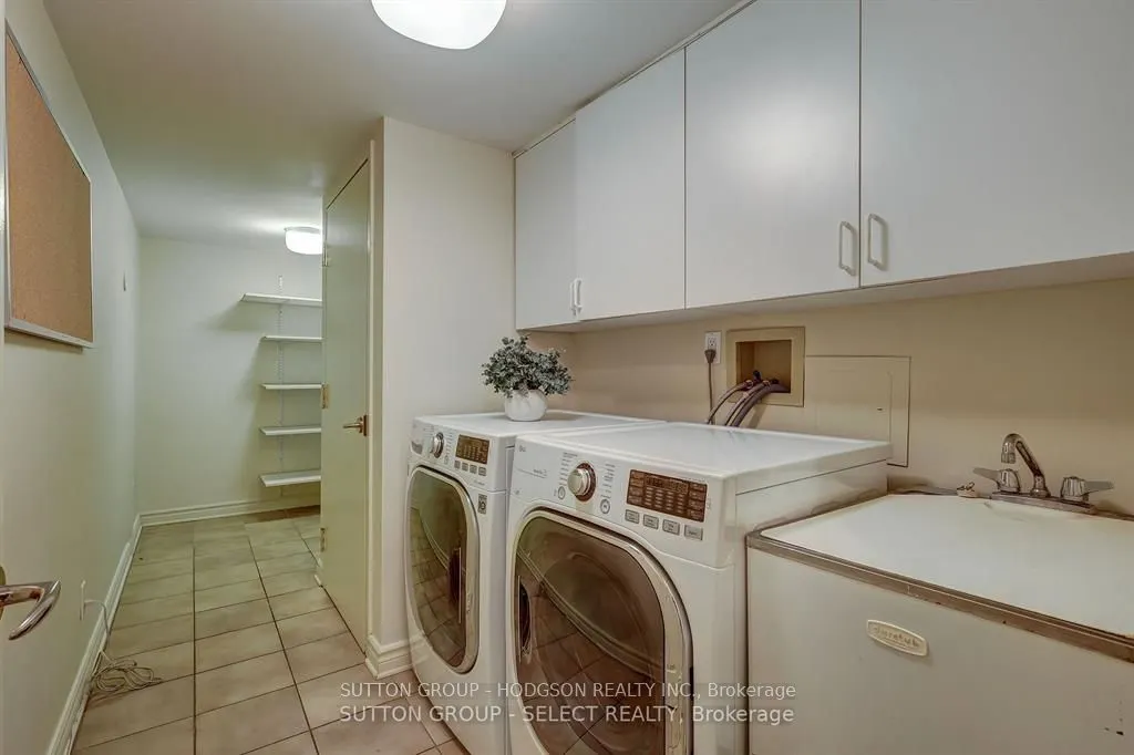 250 Sydenham Street, #203