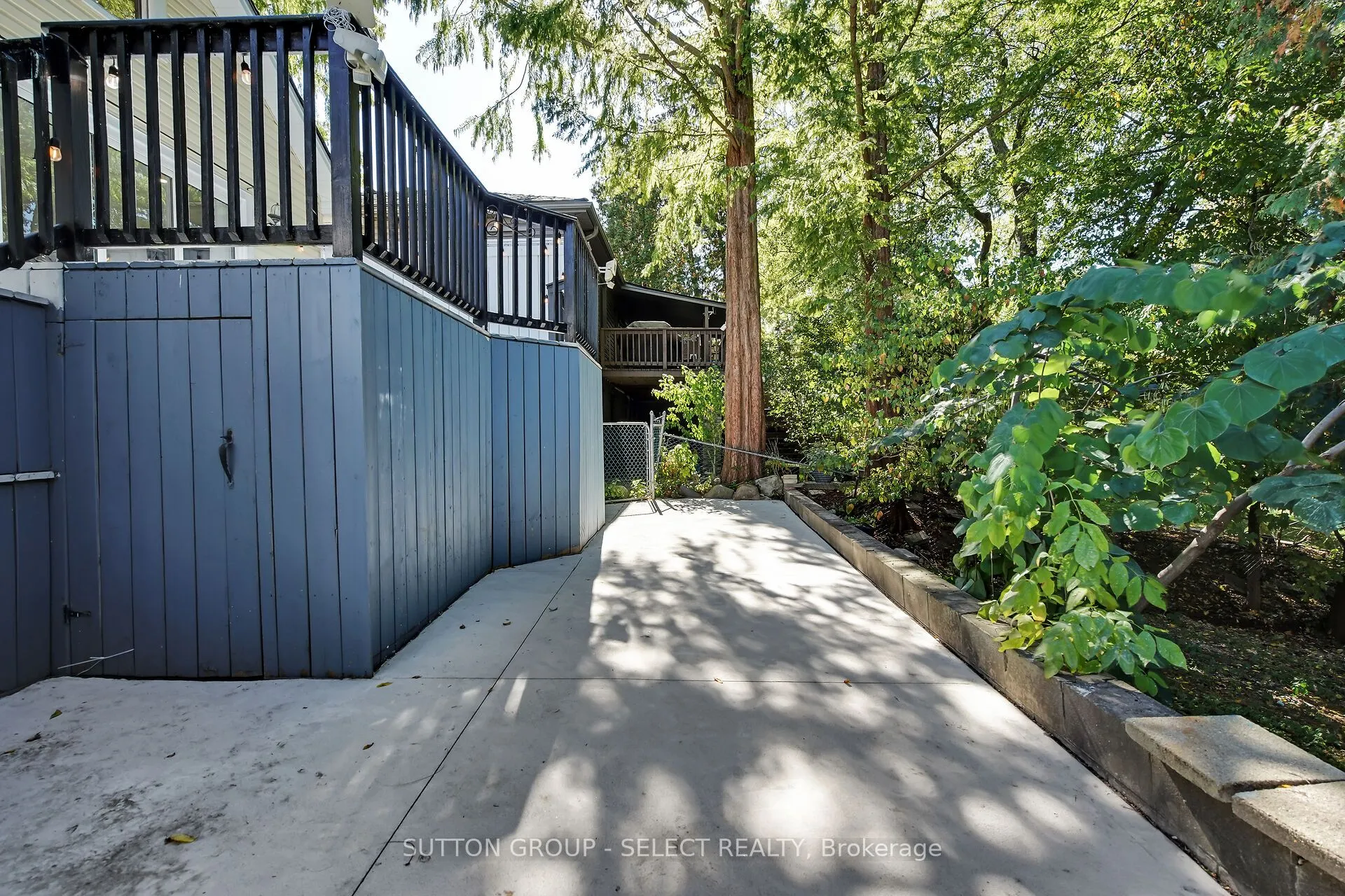 413 Old Wonderland Road