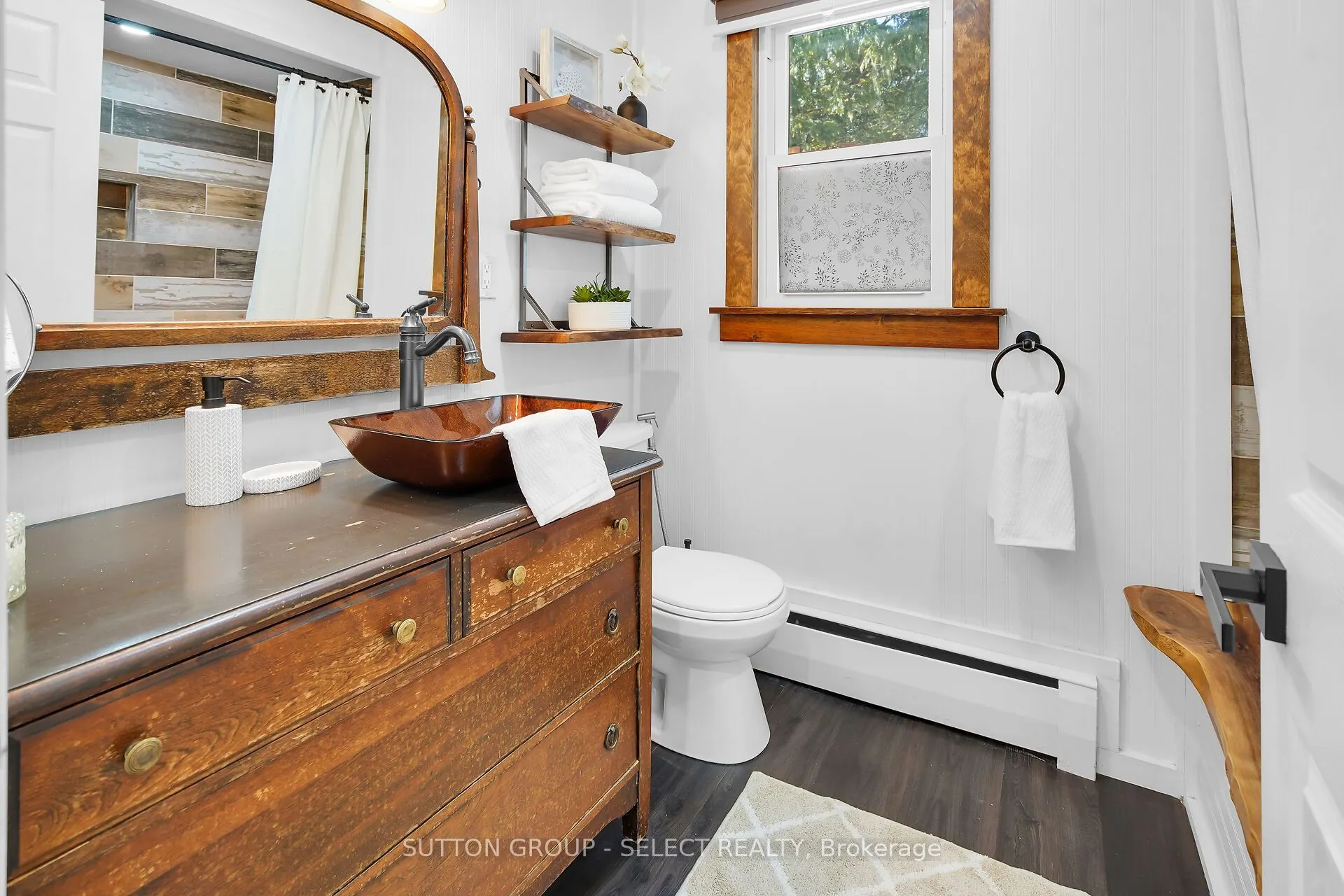 413 Old Wonderland Road