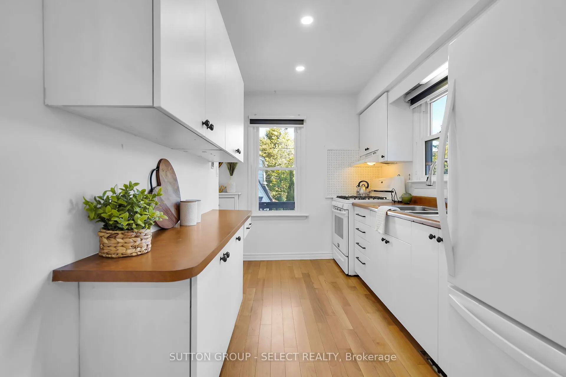 413 Old Wonderland Road