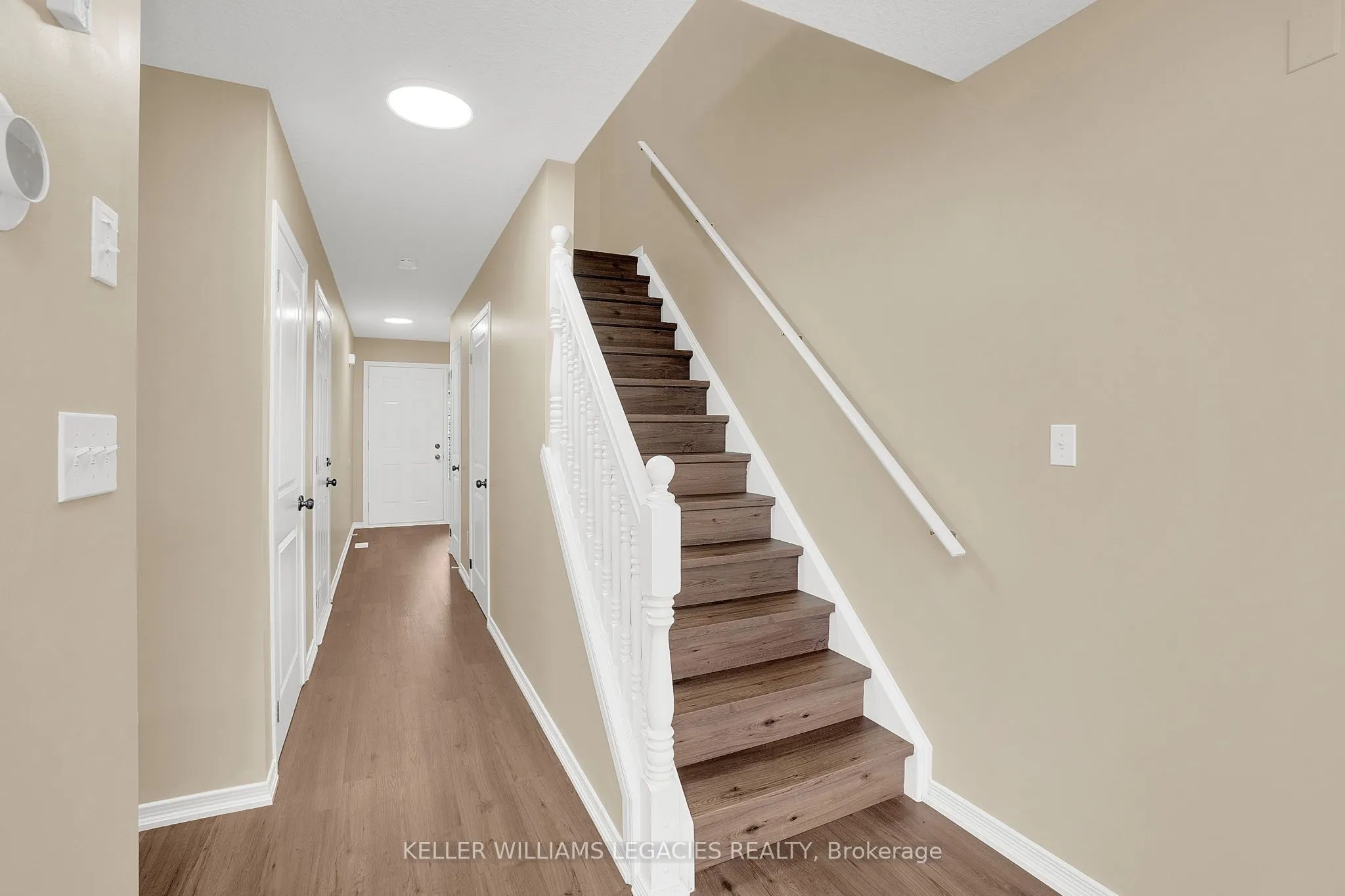 933 Zeller Crescent