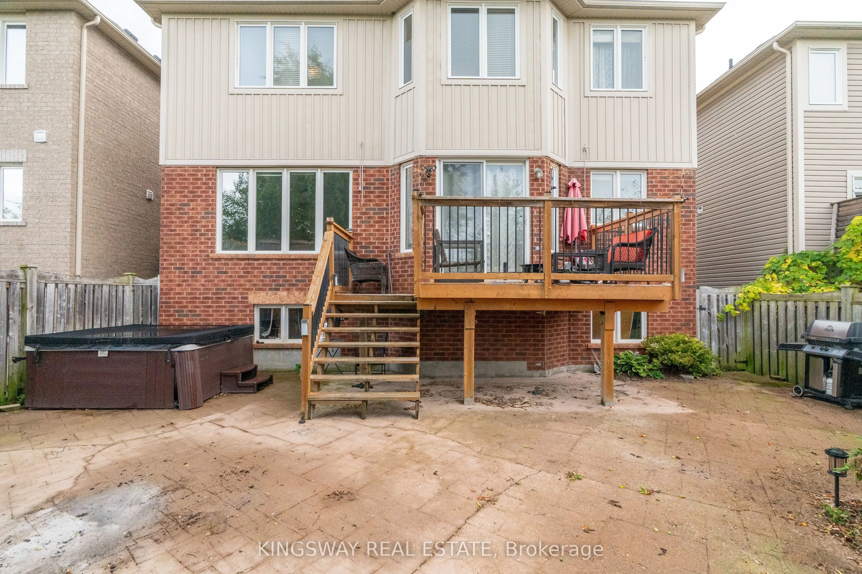 75 CHASE Crescent