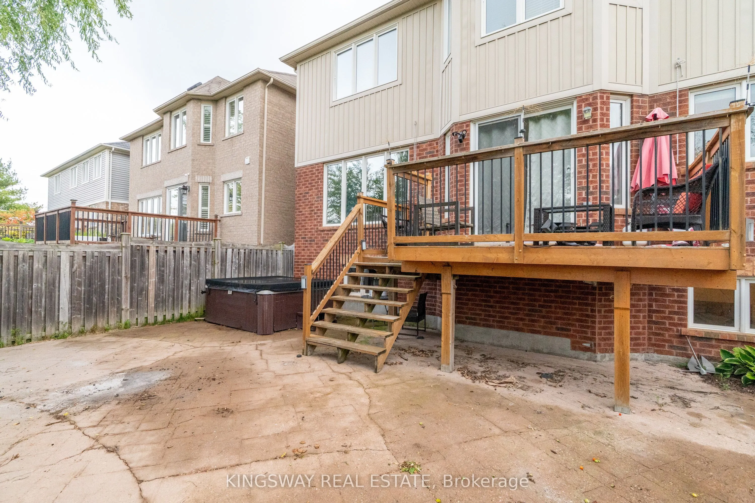 75 CHASE Crescent