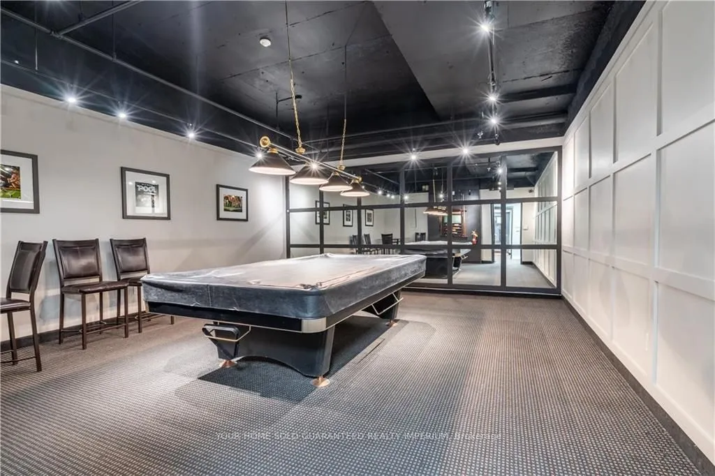 150 Charlton Avenue E, #1406