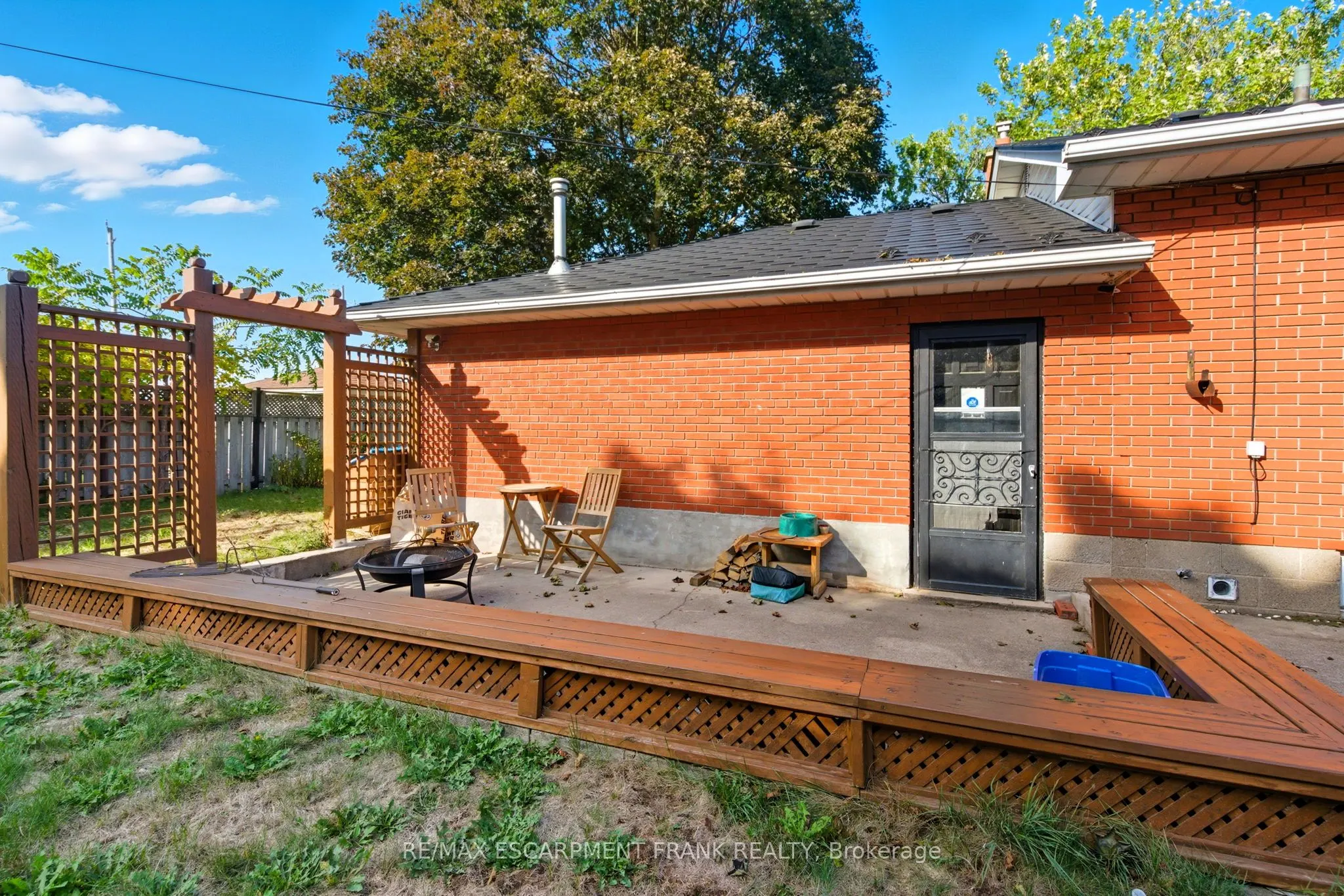 67 Lakeside Drive