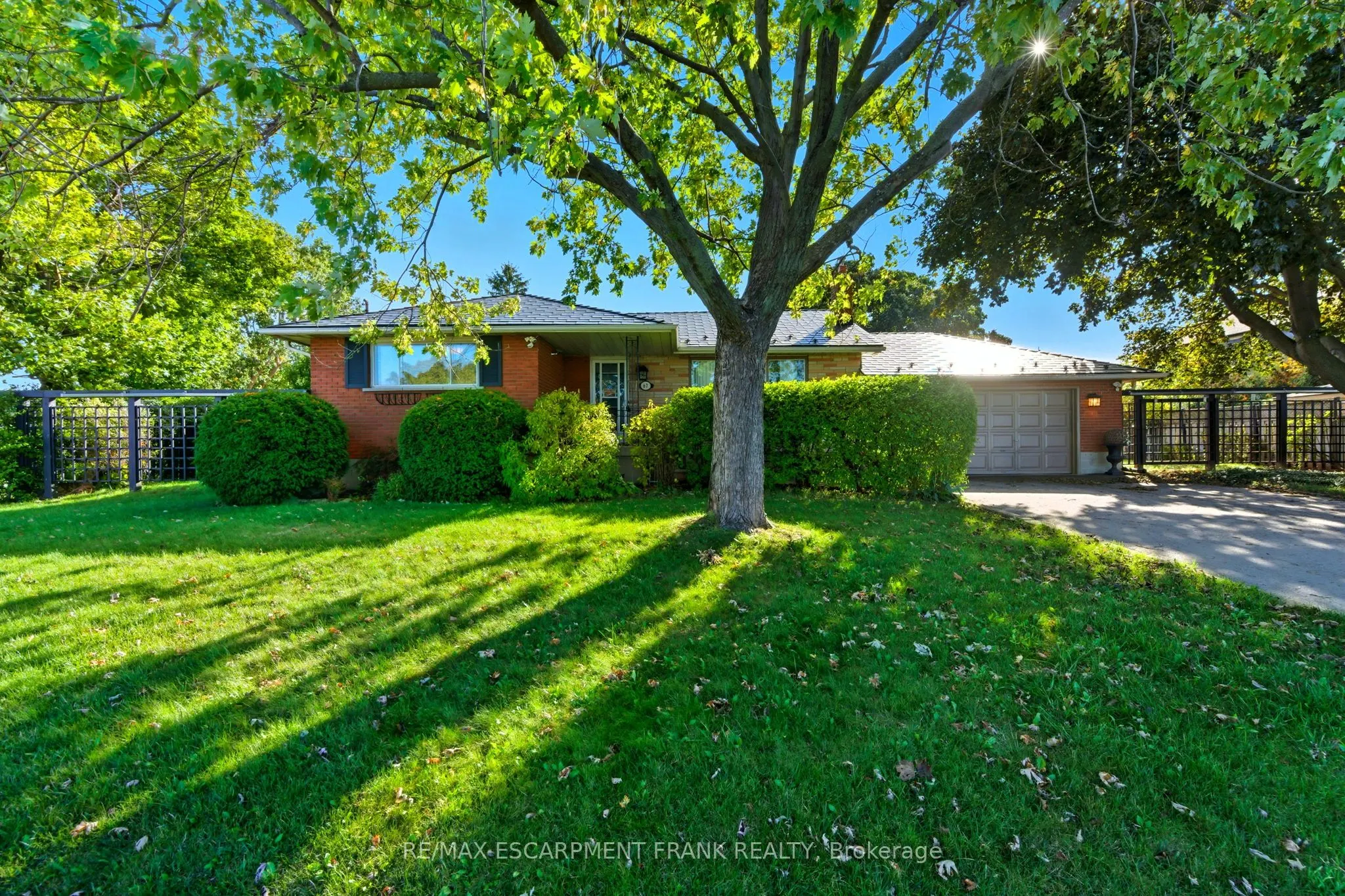 67 Lakeside Drive