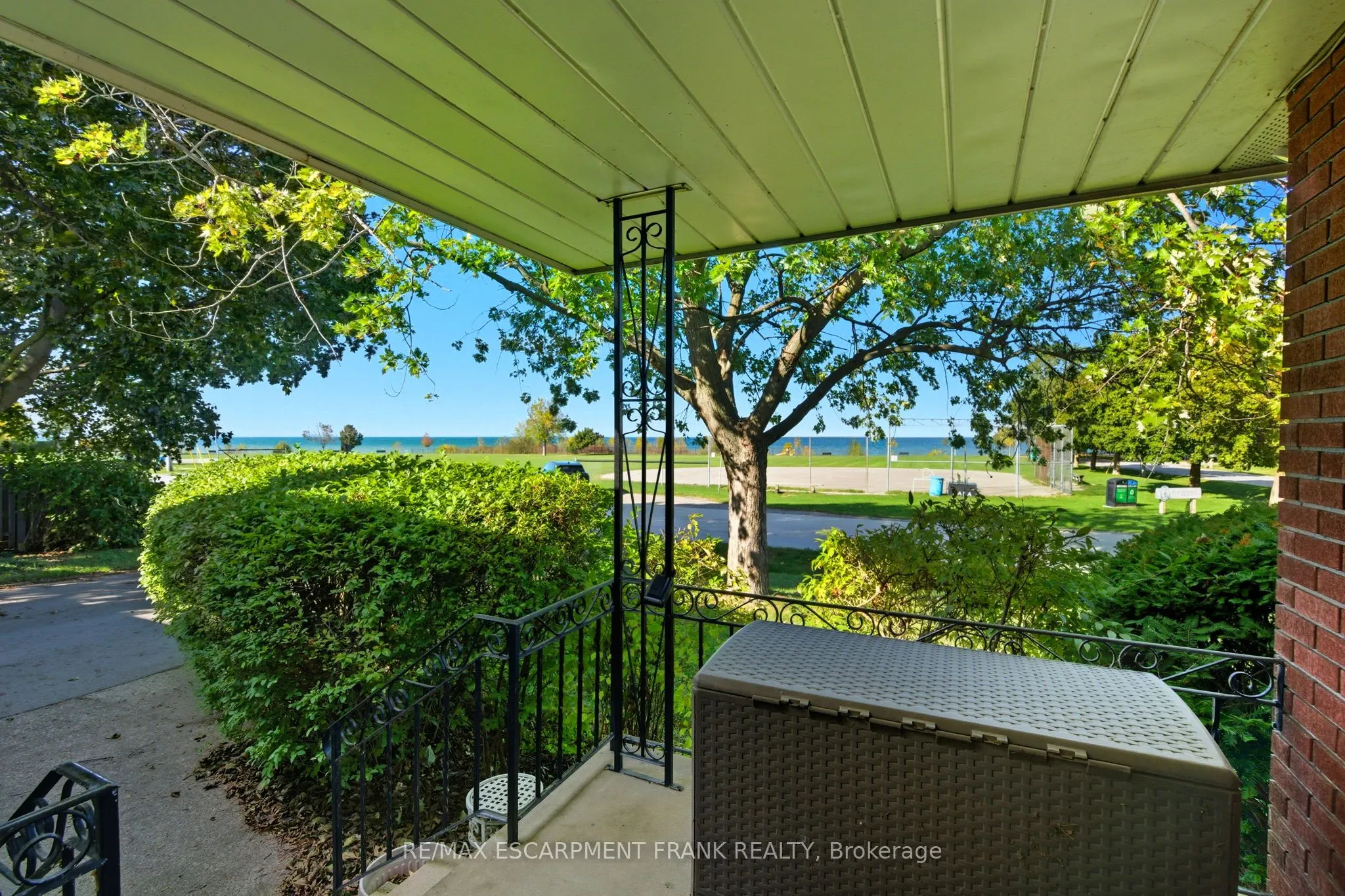 67 Lakeside Drive